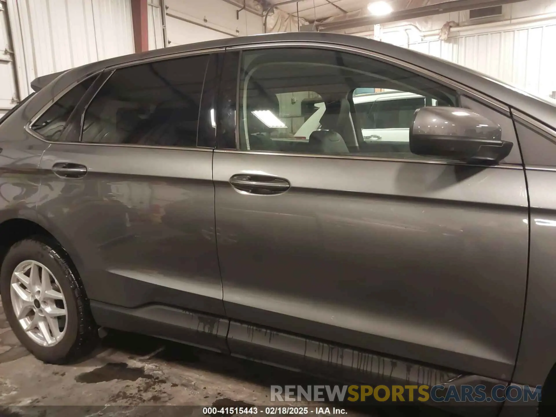 13 Photograph of a damaged car 2FMPK4J93RBA60469 FORD EDGE 2024