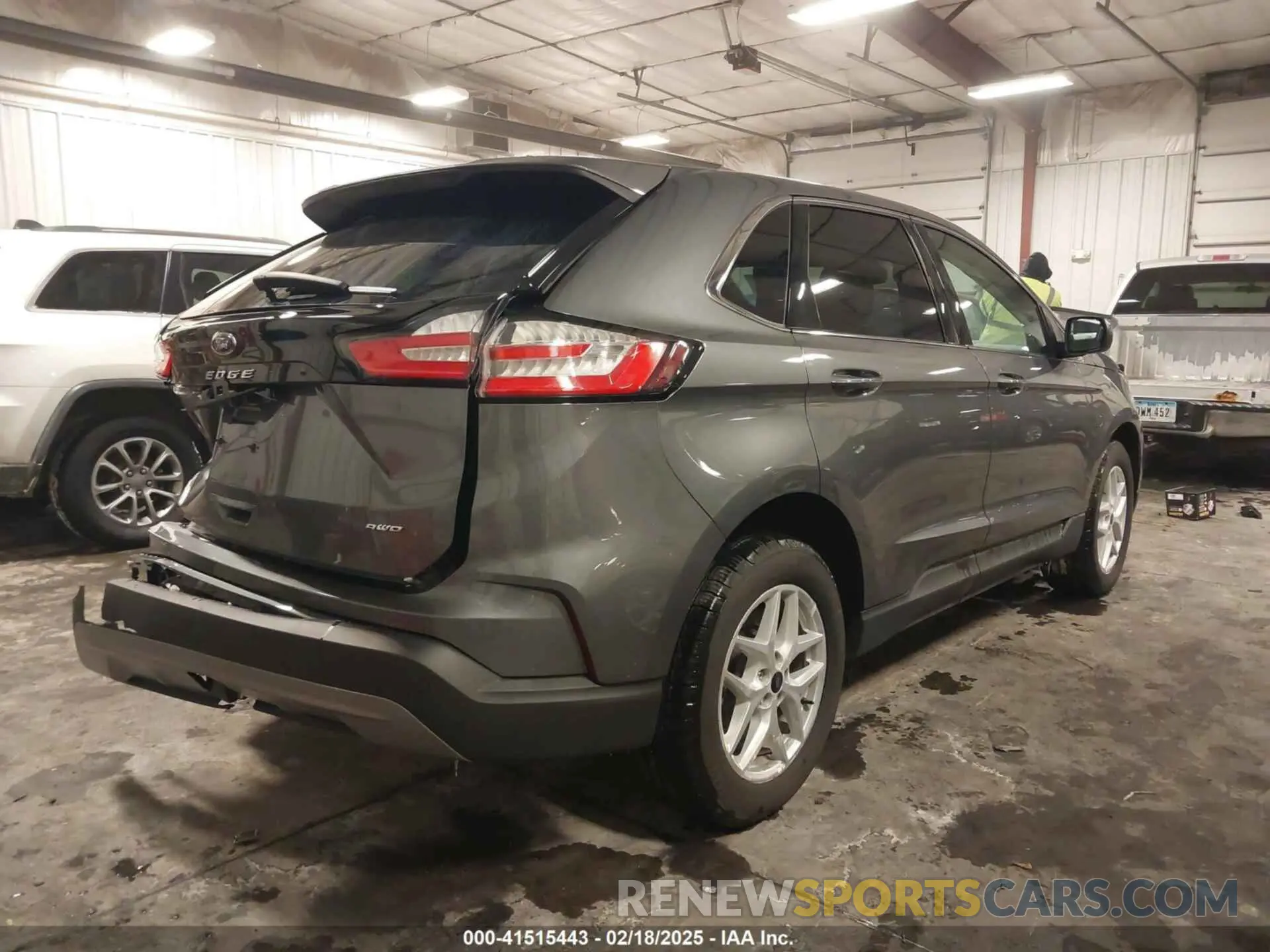 4 Photograph of a damaged car 2FMPK4J93RBA60469 FORD EDGE 2024