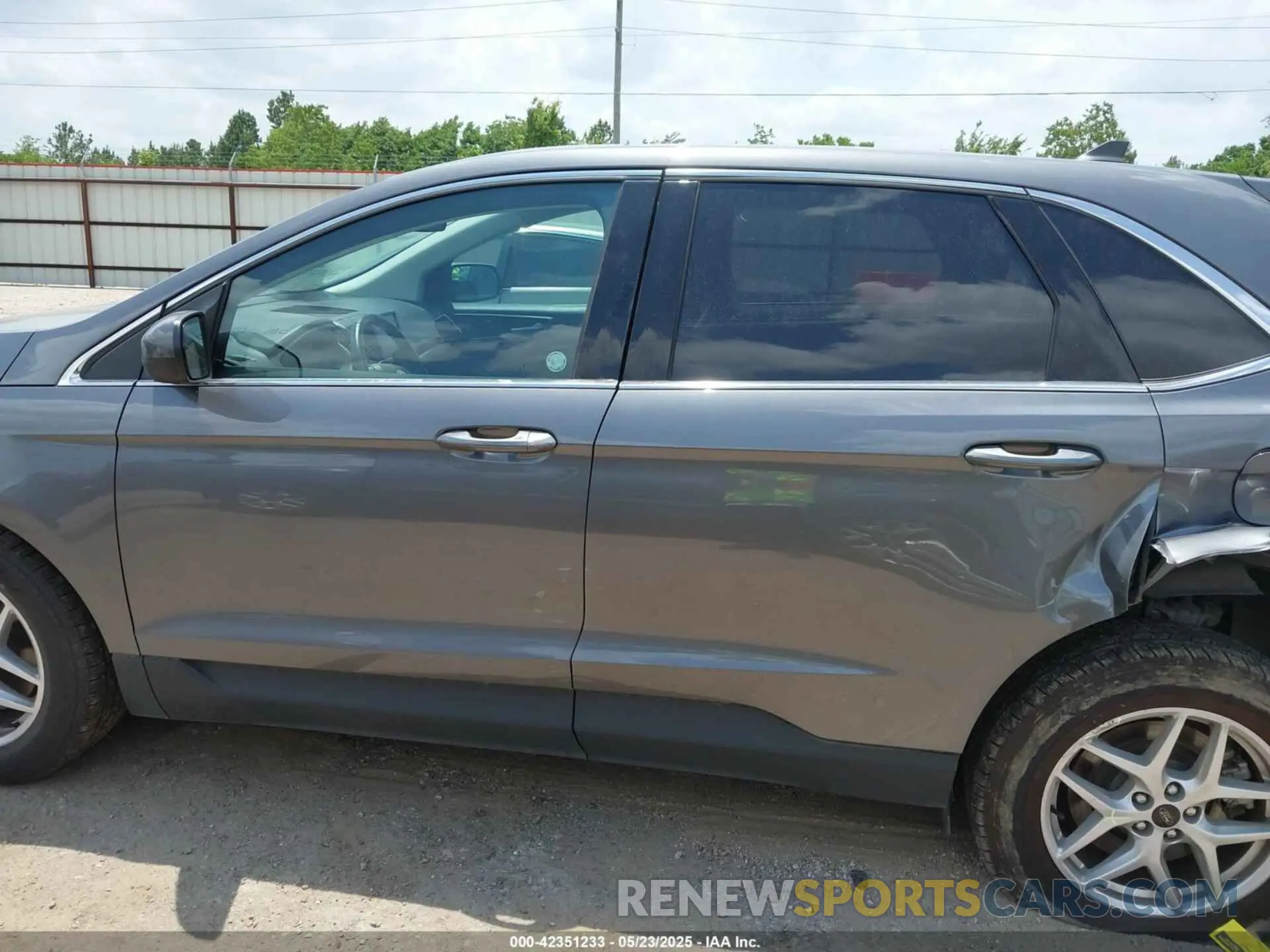 14 Photograph of a damaged car 2FMPK4J93RBA76574 FORD EDGE 2024