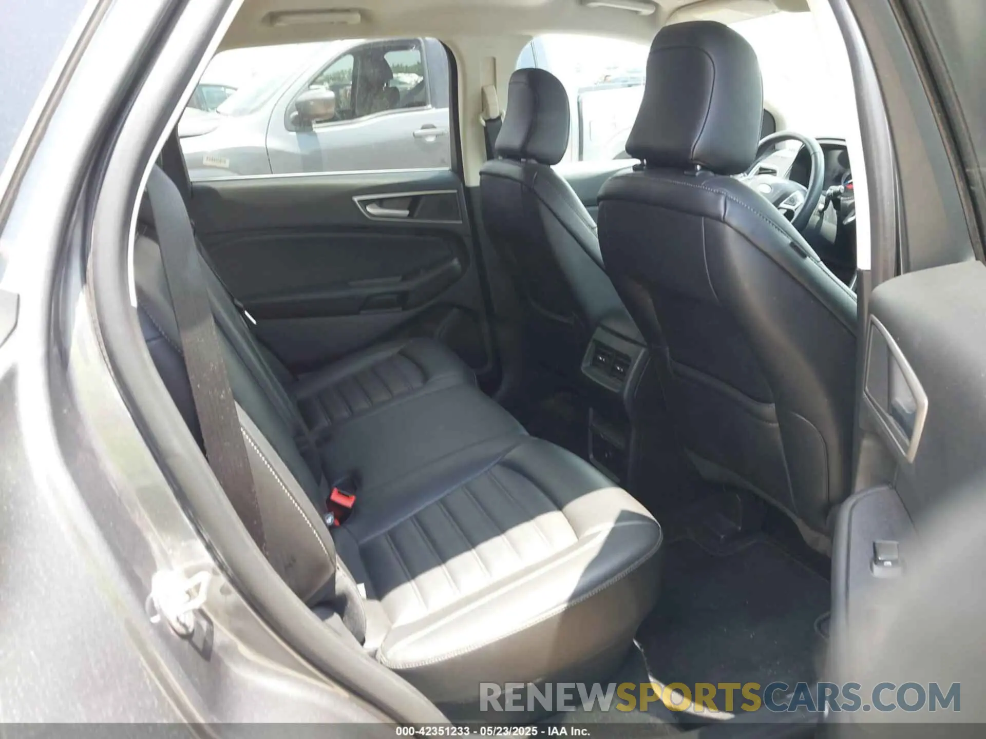 8 Photograph of a damaged car 2FMPK4J93RBA76574 FORD EDGE 2024
