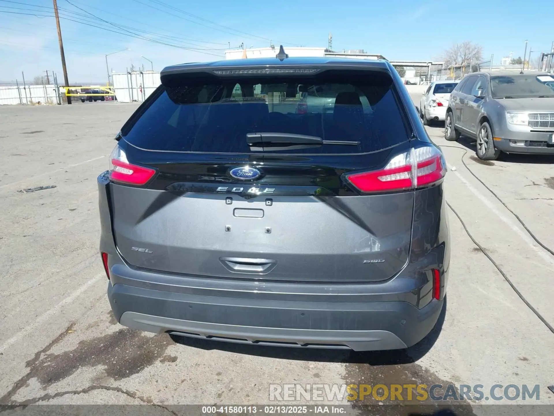 17 Photograph of a damaged car 2FMPK4J93RBA81130 FORD EDGE 2024