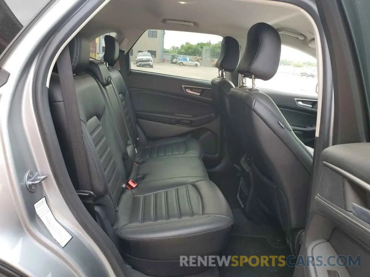 11 Photograph of a damaged car 2FMPK4J93RBA89406 FORD EDGE 2024