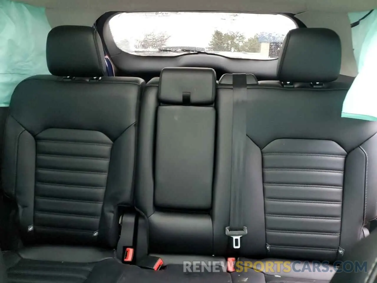 10 Photograph of a damaged car 2FMPK4J93RBA91897 FORD EDGE 2024