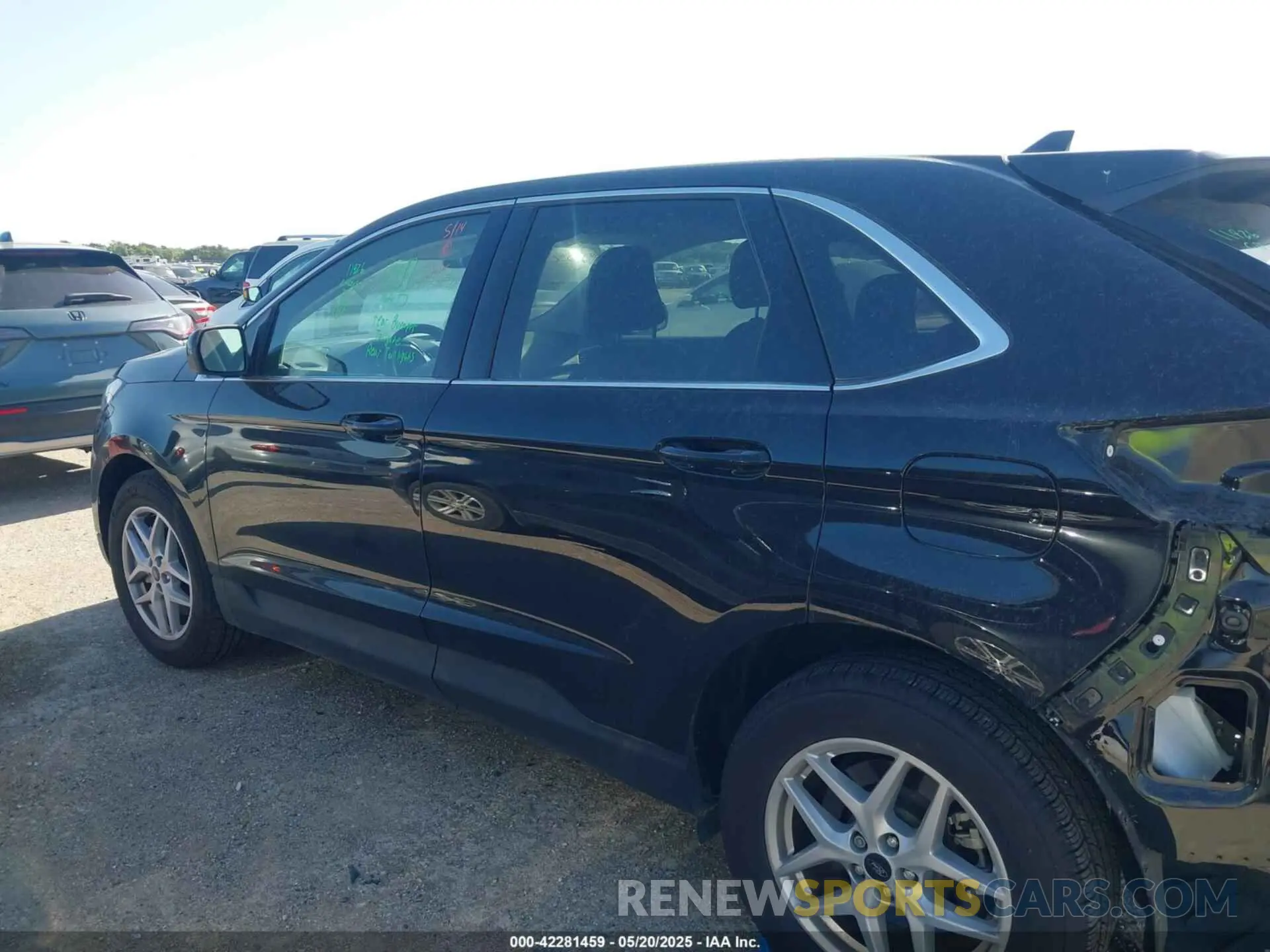 14 Photograph of a damaged car 2FMPK4J94RBA02290 FORD EDGE 2024