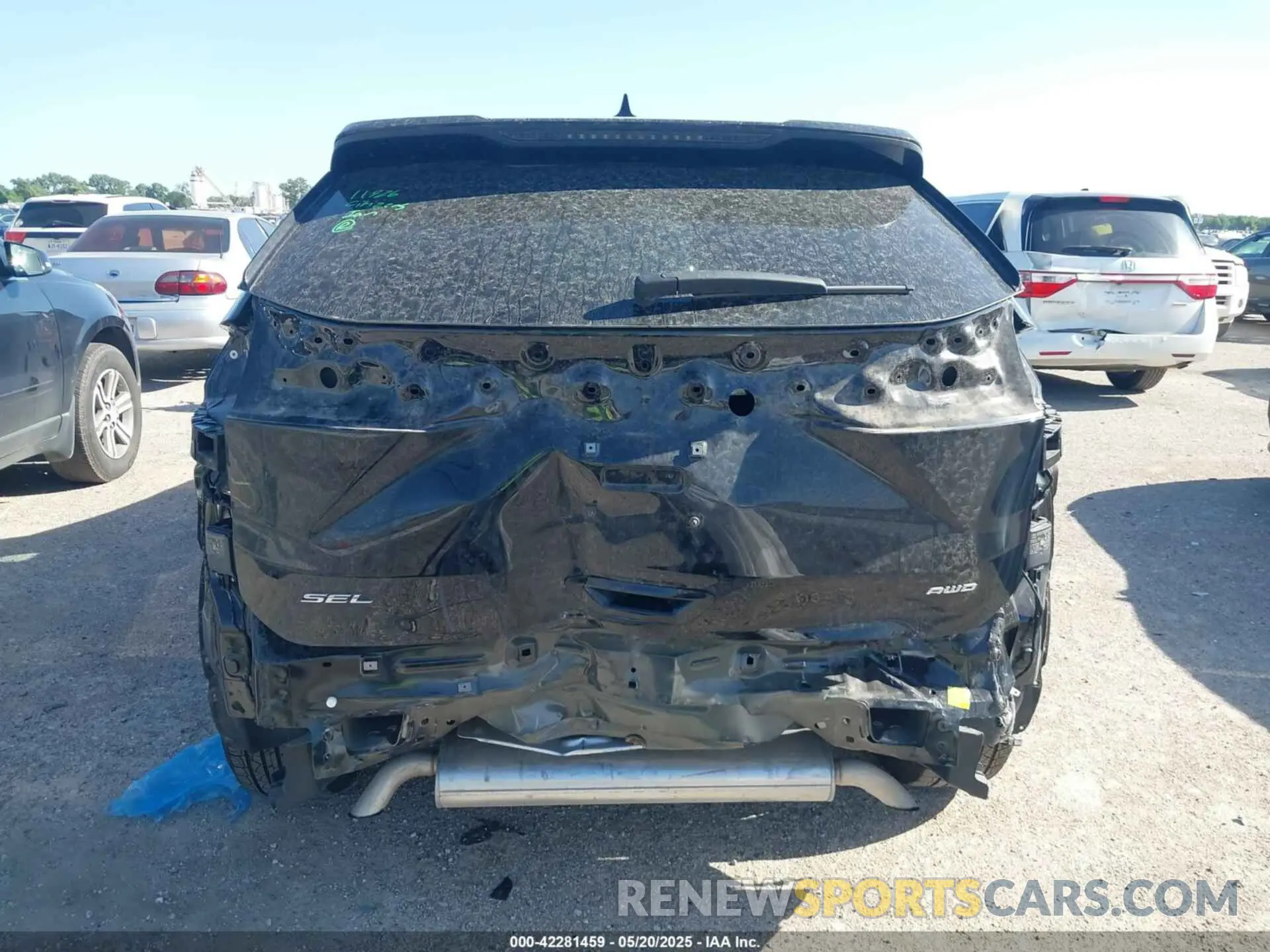 16 Photograph of a damaged car 2FMPK4J94RBA02290 FORD EDGE 2024