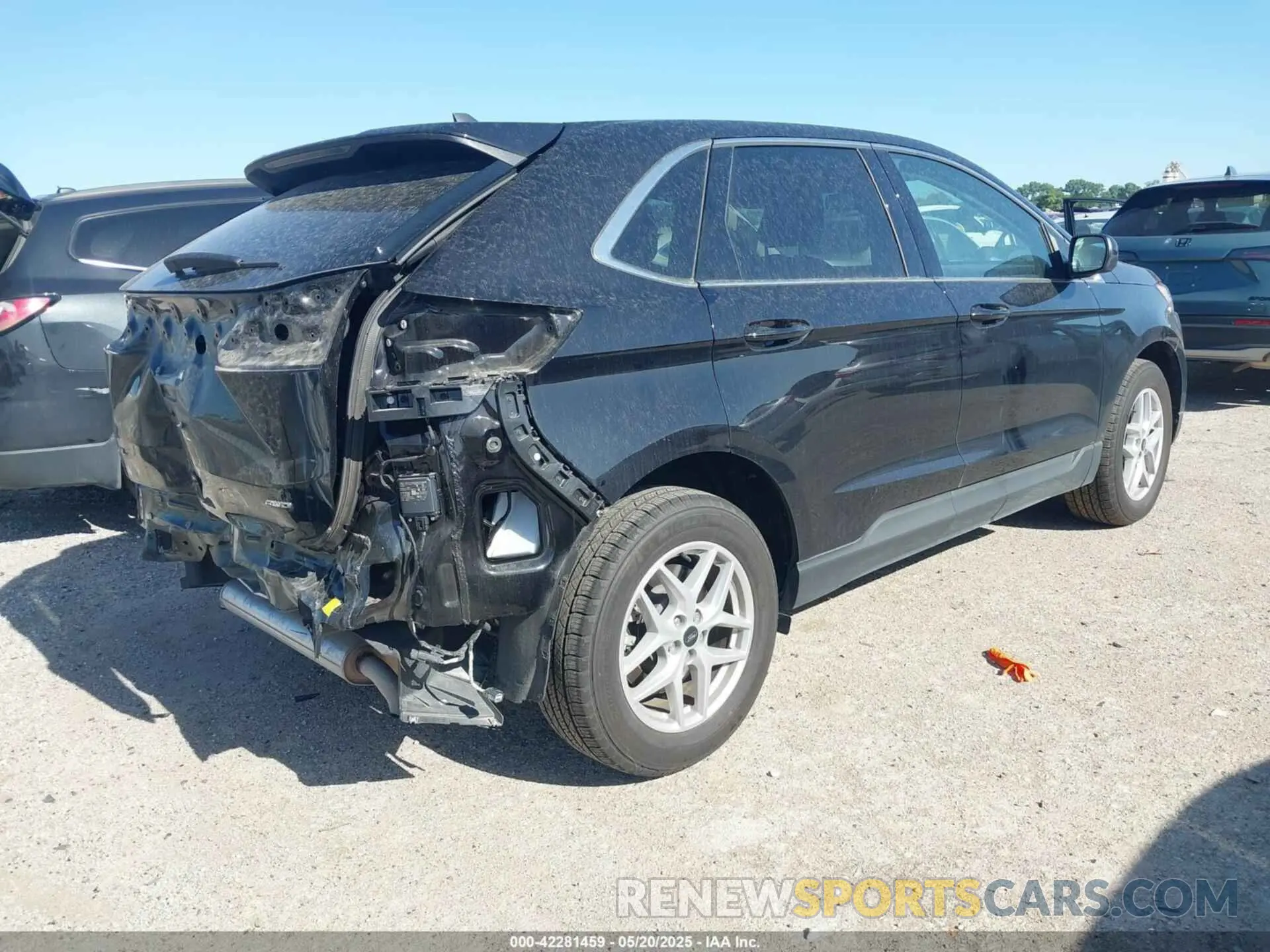 4 Photograph of a damaged car 2FMPK4J94RBA02290 FORD EDGE 2024