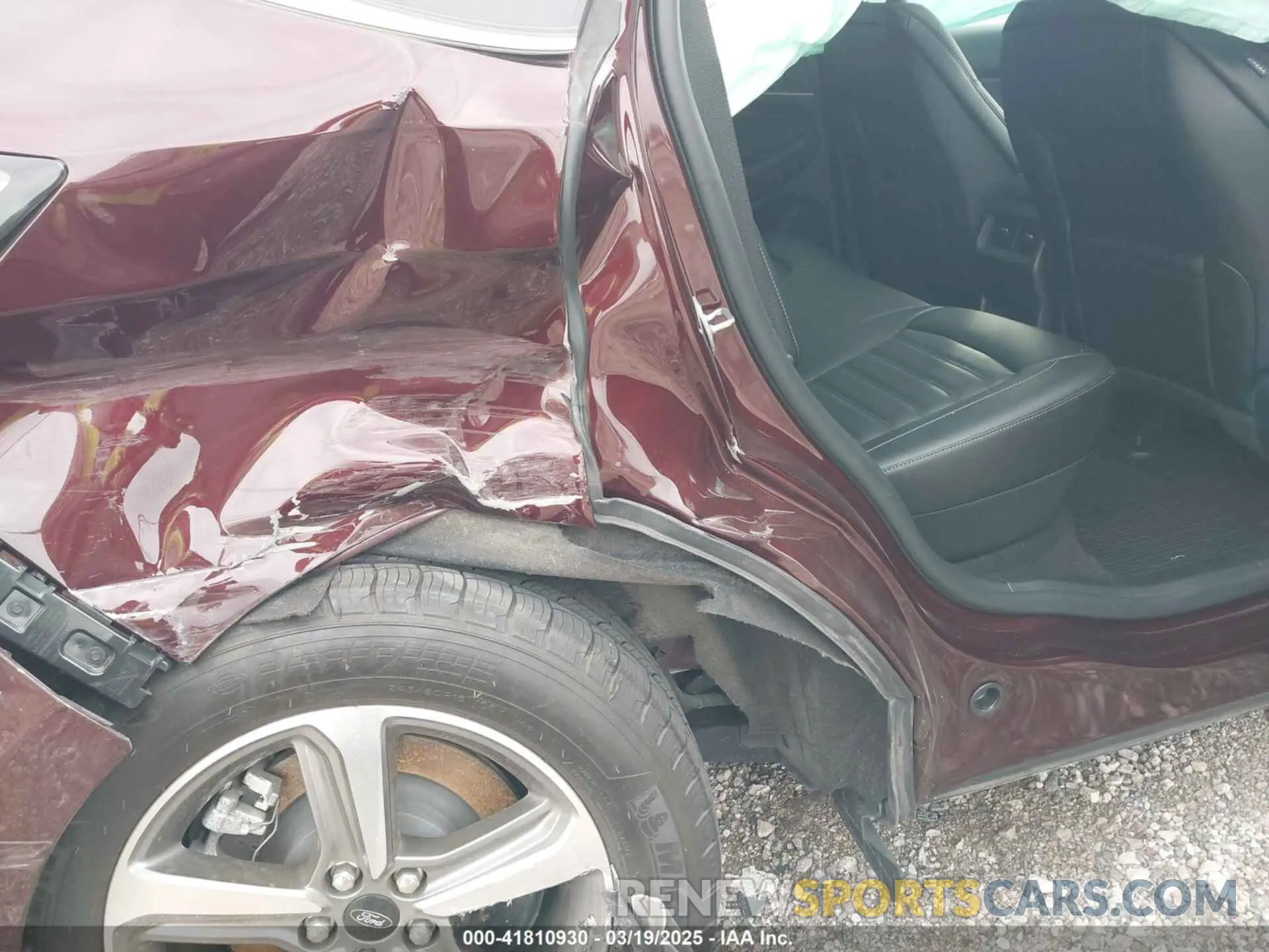 19 Photograph of a damaged car 2FMPK4J94RBA23897 FORD EDGE 2024
