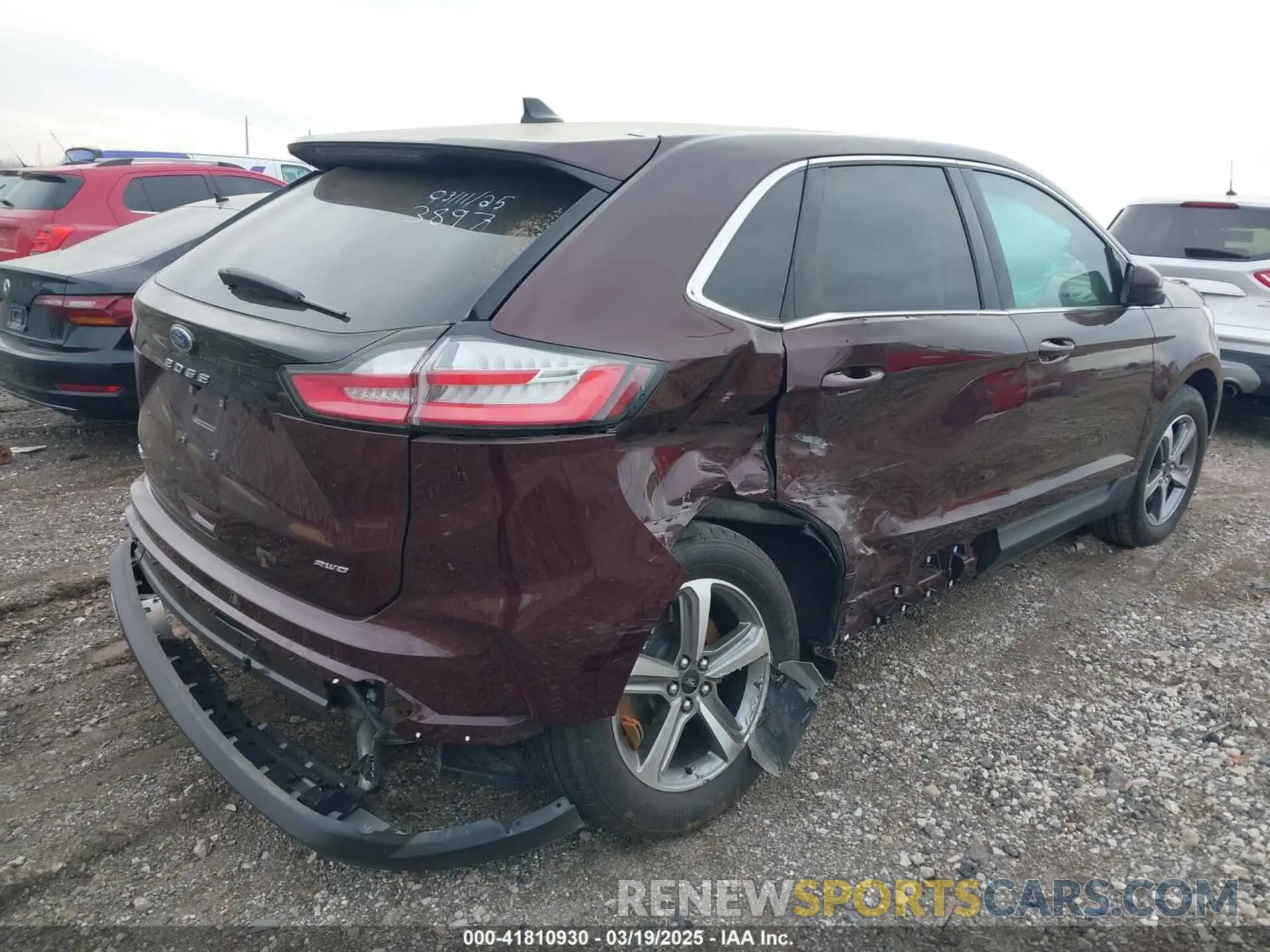 4 Photograph of a damaged car 2FMPK4J94RBA23897 FORD EDGE 2024