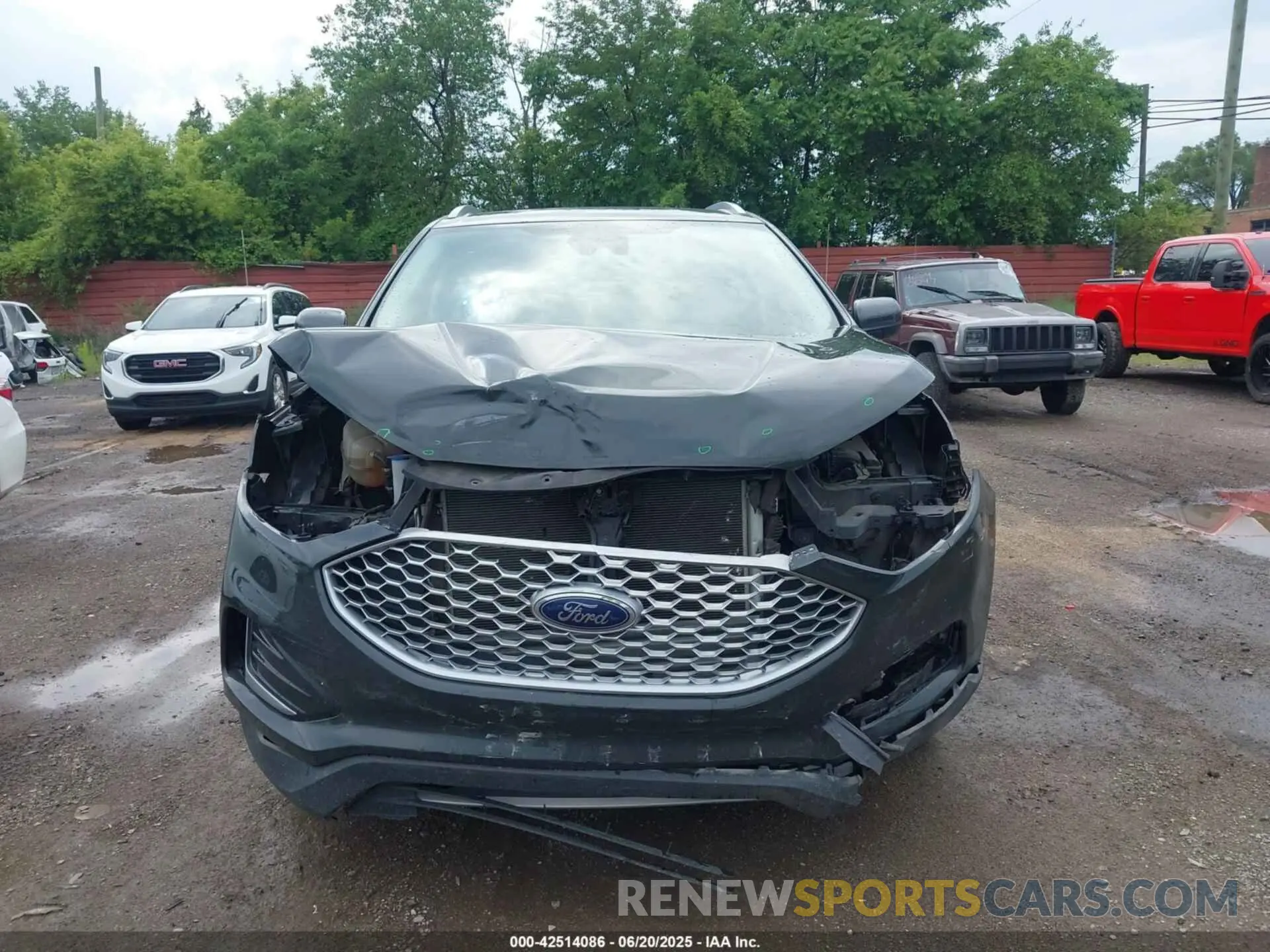 12 Photograph of a damaged car 2FMPK4J94RBA27786 FORD EDGE 2024