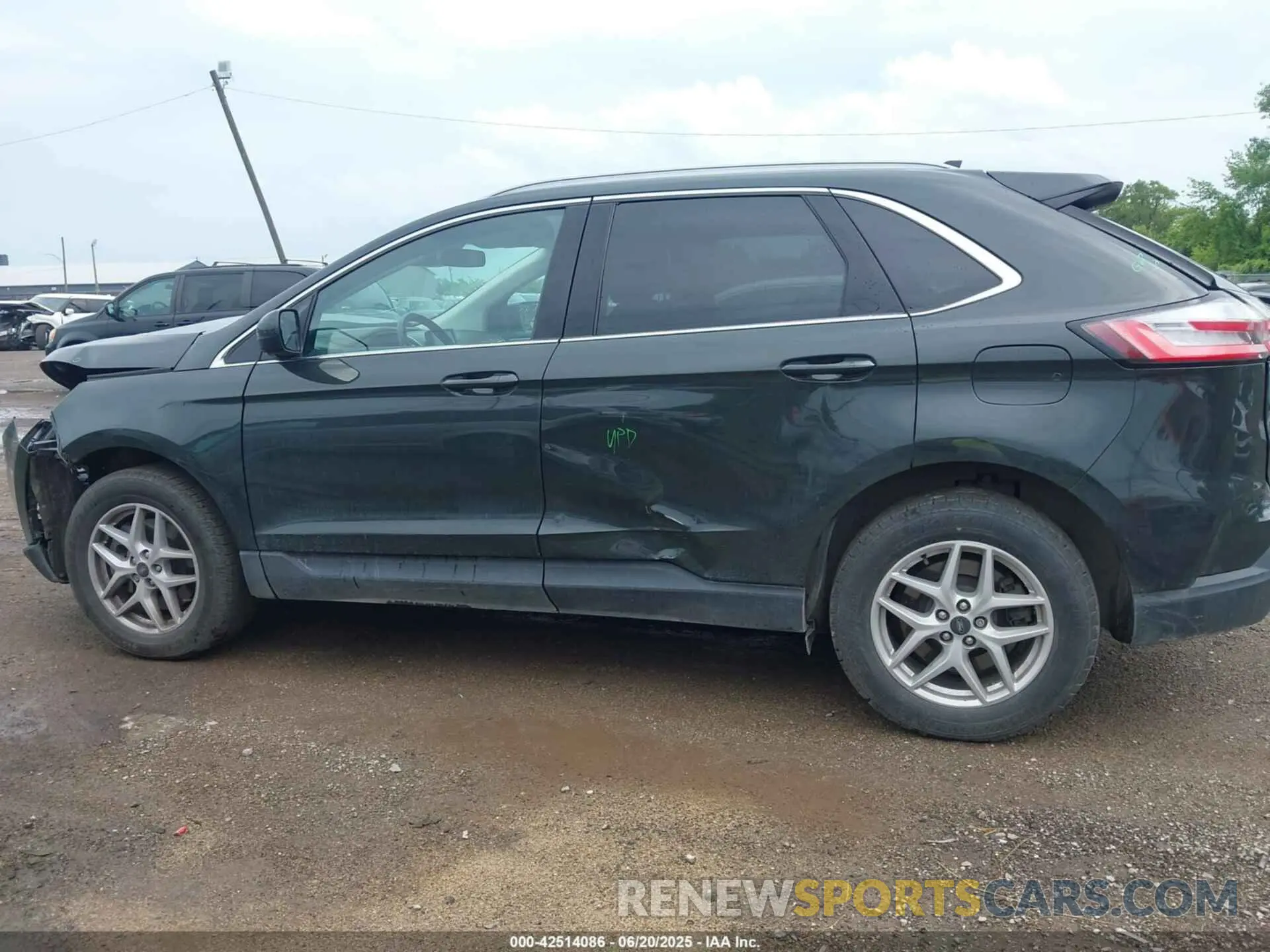 14 Photograph of a damaged car 2FMPK4J94RBA27786 FORD EDGE 2024