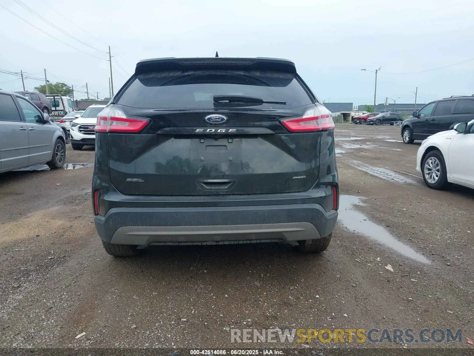 16 Photograph of a damaged car 2FMPK4J94RBA27786 FORD EDGE 2024