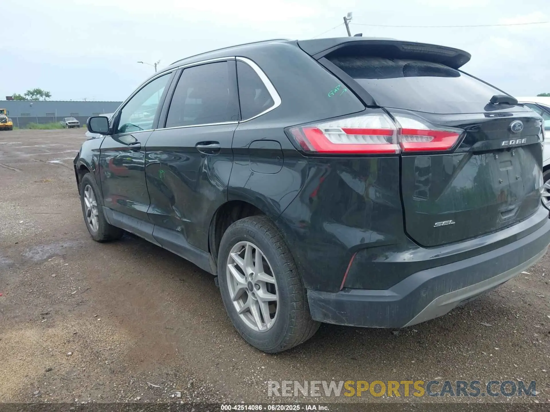3 Photograph of a damaged car 2FMPK4J94RBA27786 FORD EDGE 2024