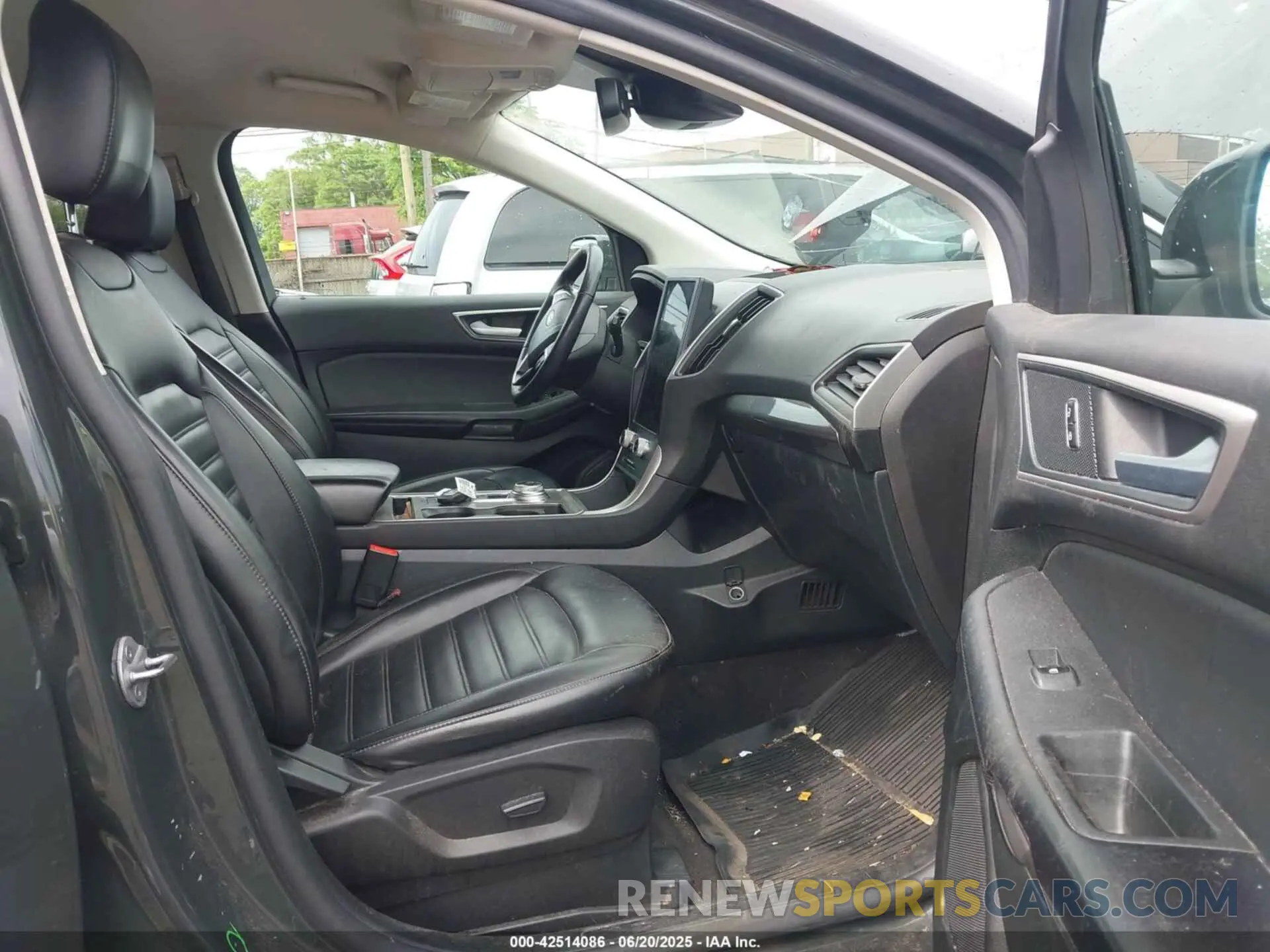 5 Photograph of a damaged car 2FMPK4J94RBA27786 FORD EDGE 2024