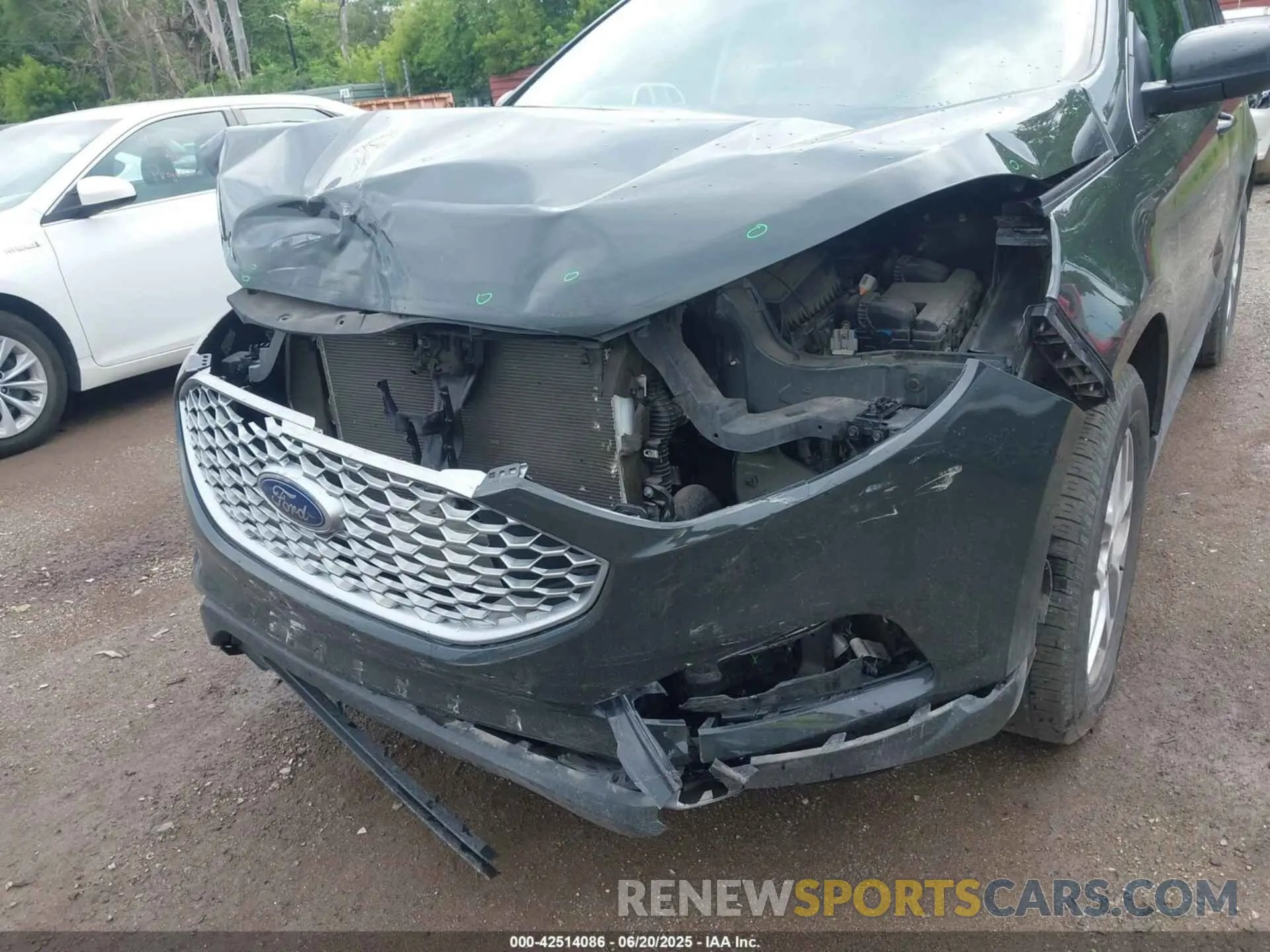 6 Photograph of a damaged car 2FMPK4J94RBA27786 FORD EDGE 2024