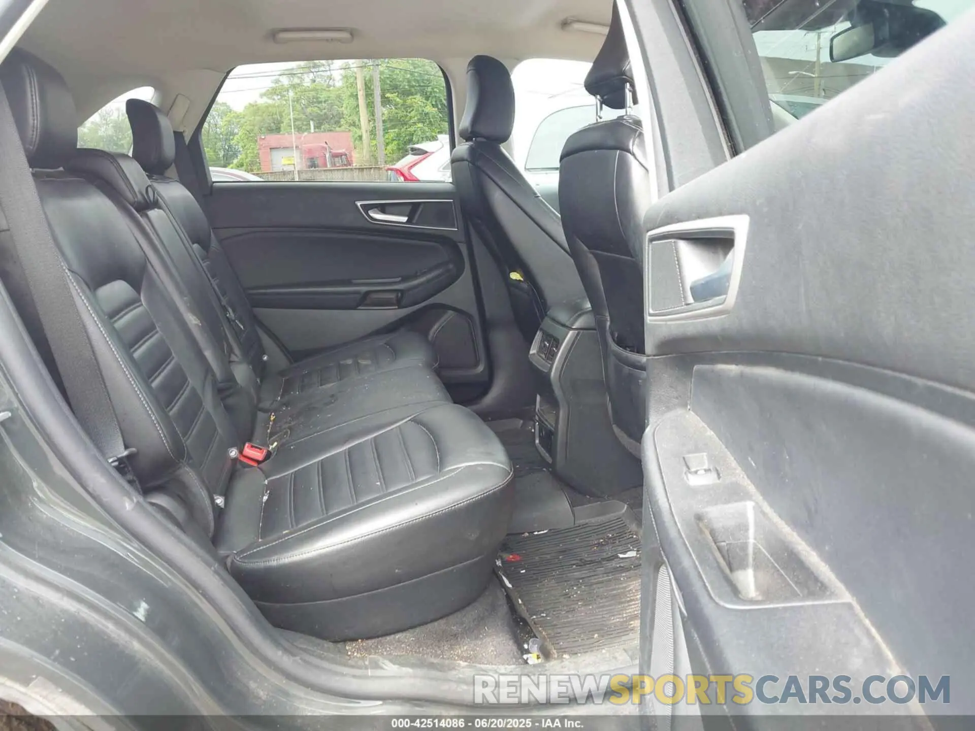 8 Photograph of a damaged car 2FMPK4J94RBA27786 FORD EDGE 2024