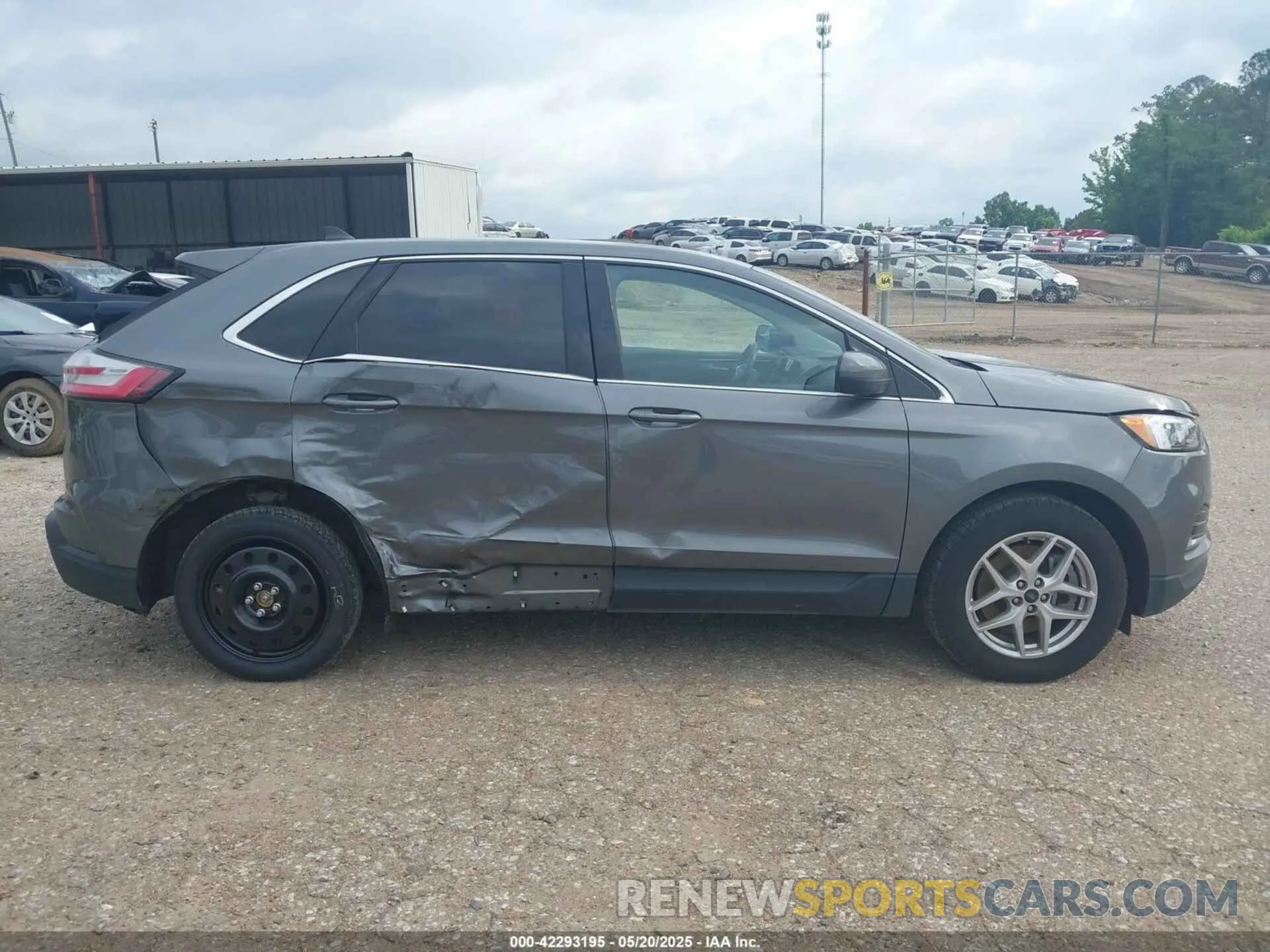 14 Photograph of a damaged car 2FMPK4J94RBA79371 FORD EDGE 2024