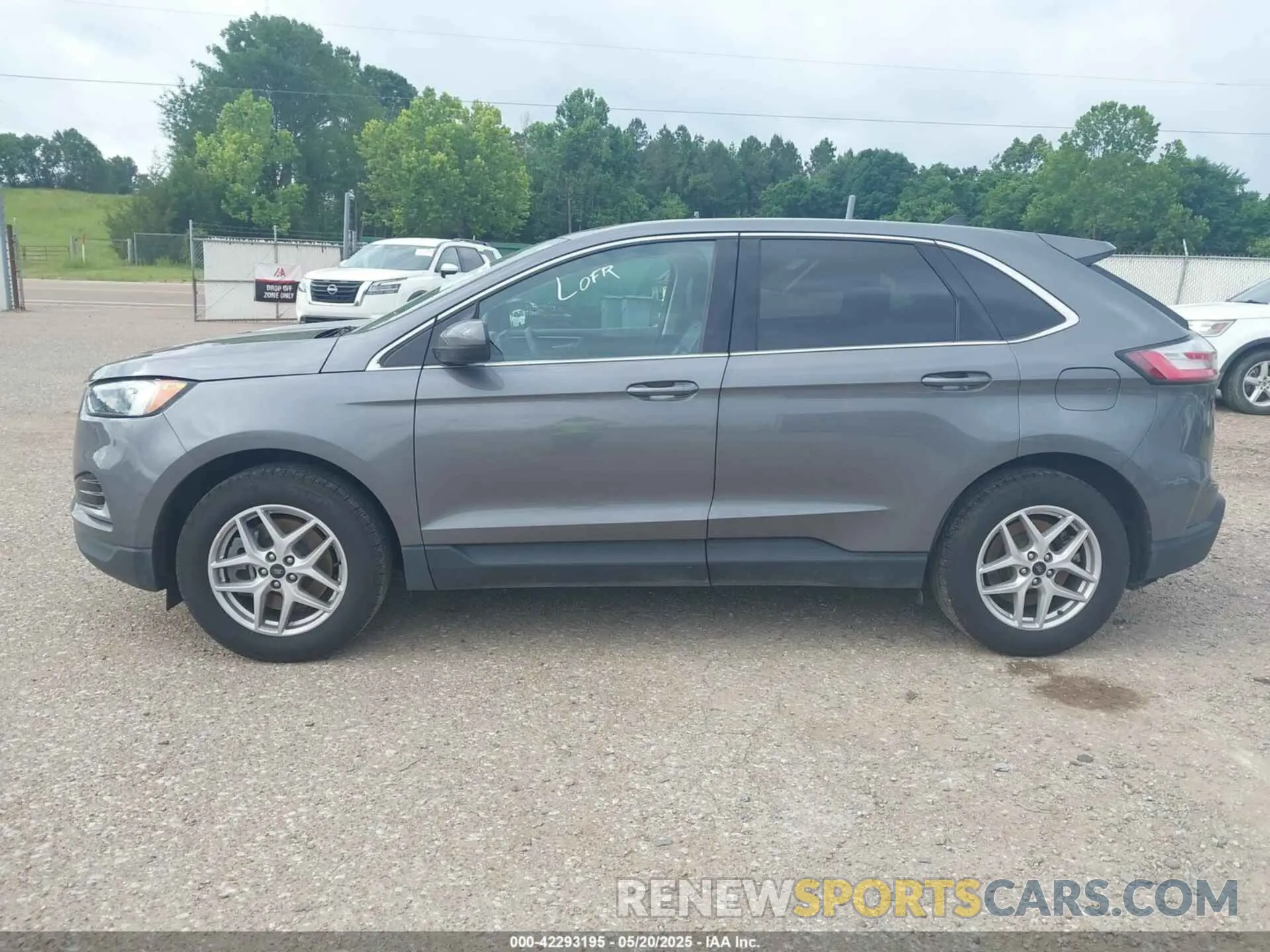 15 Photograph of a damaged car 2FMPK4J94RBA79371 FORD EDGE 2024