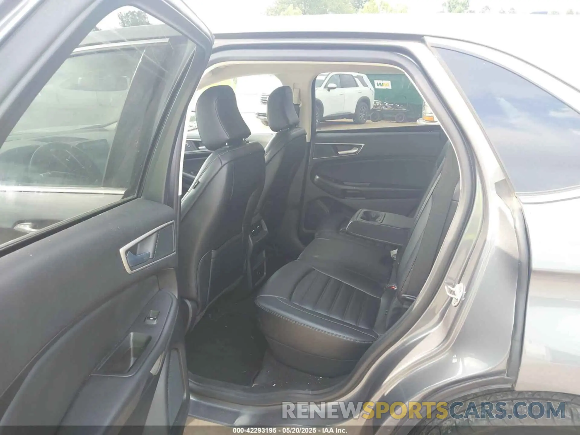 8 Photograph of a damaged car 2FMPK4J94RBA79371 FORD EDGE 2024
