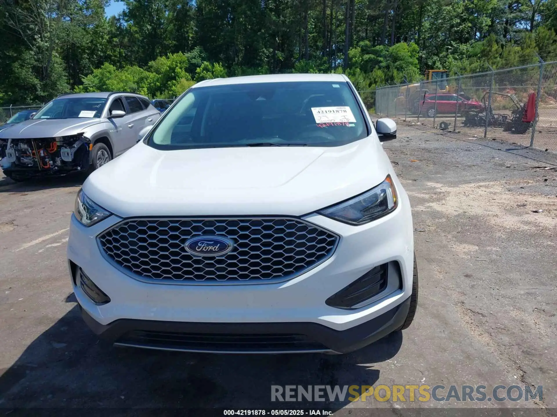 12 Photograph of a damaged car 2FMPK4J94RBA79385 FORD EDGE 2024