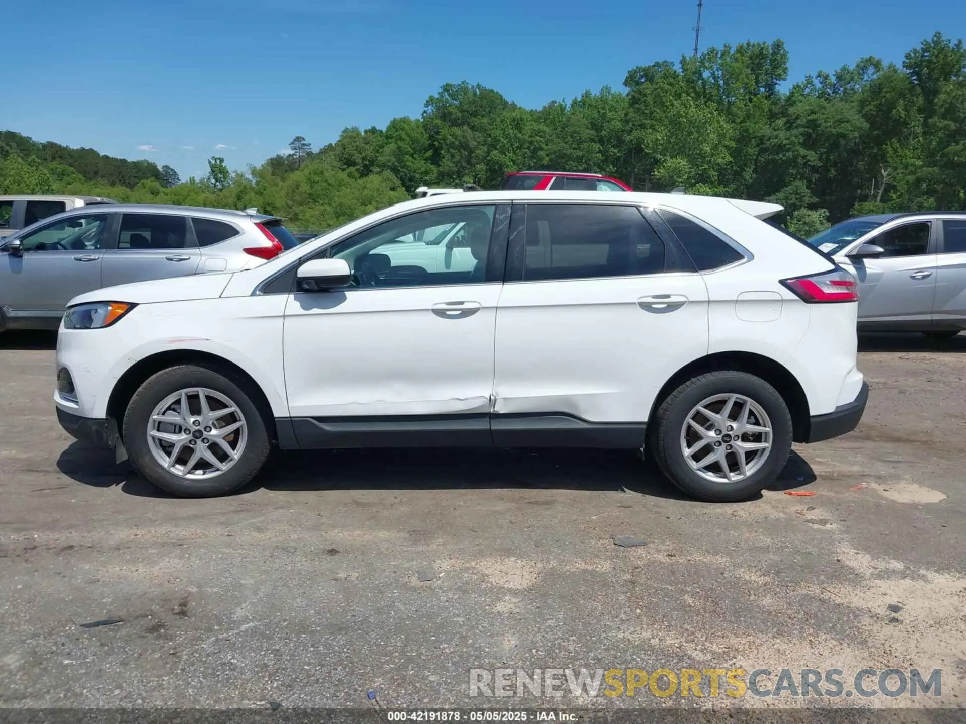 14 Photograph of a damaged car 2FMPK4J94RBA79385 FORD EDGE 2024