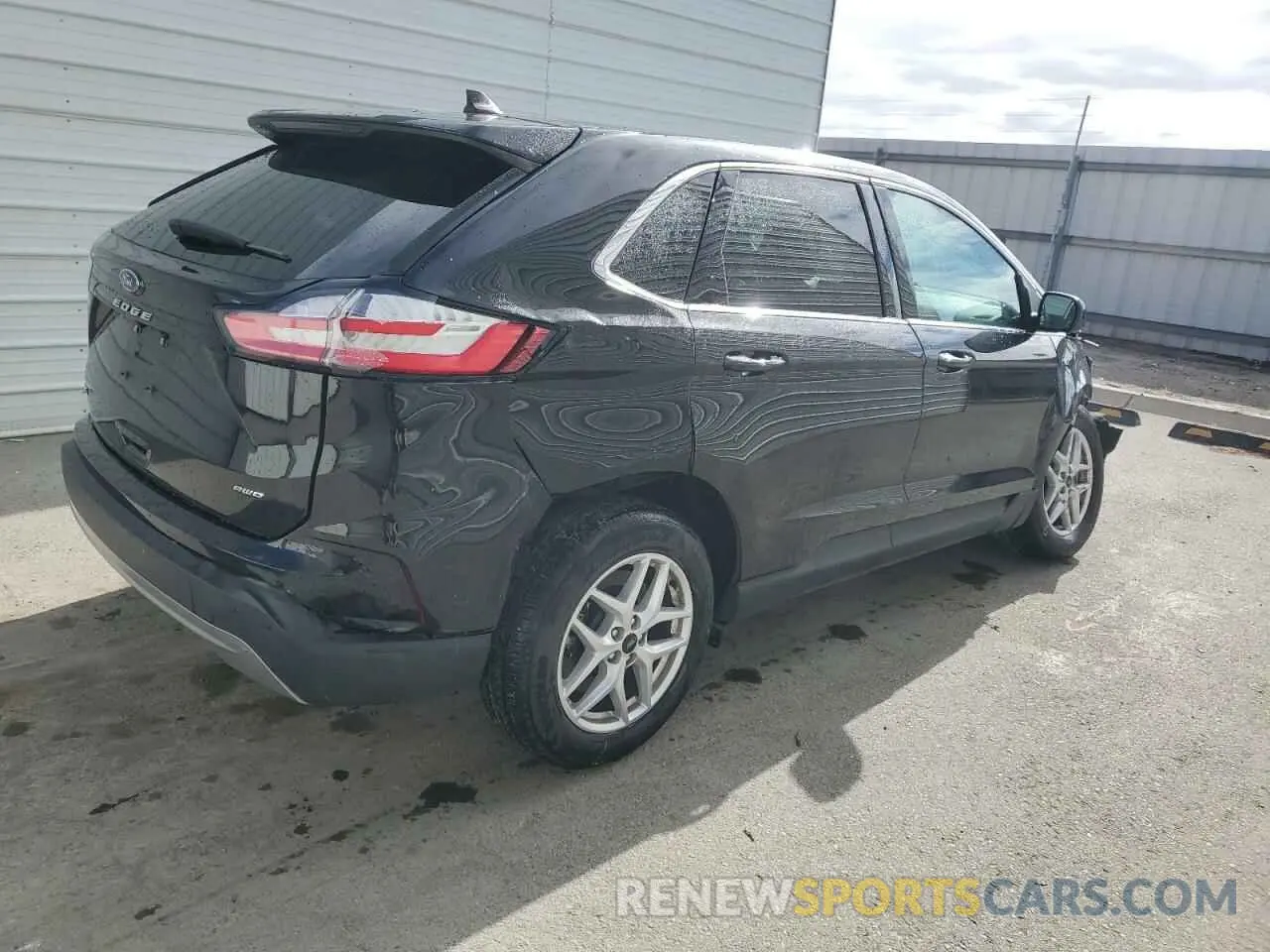 3 Photograph of a damaged car 2FMPK4J94RBA98549 FORD EDGE 2024