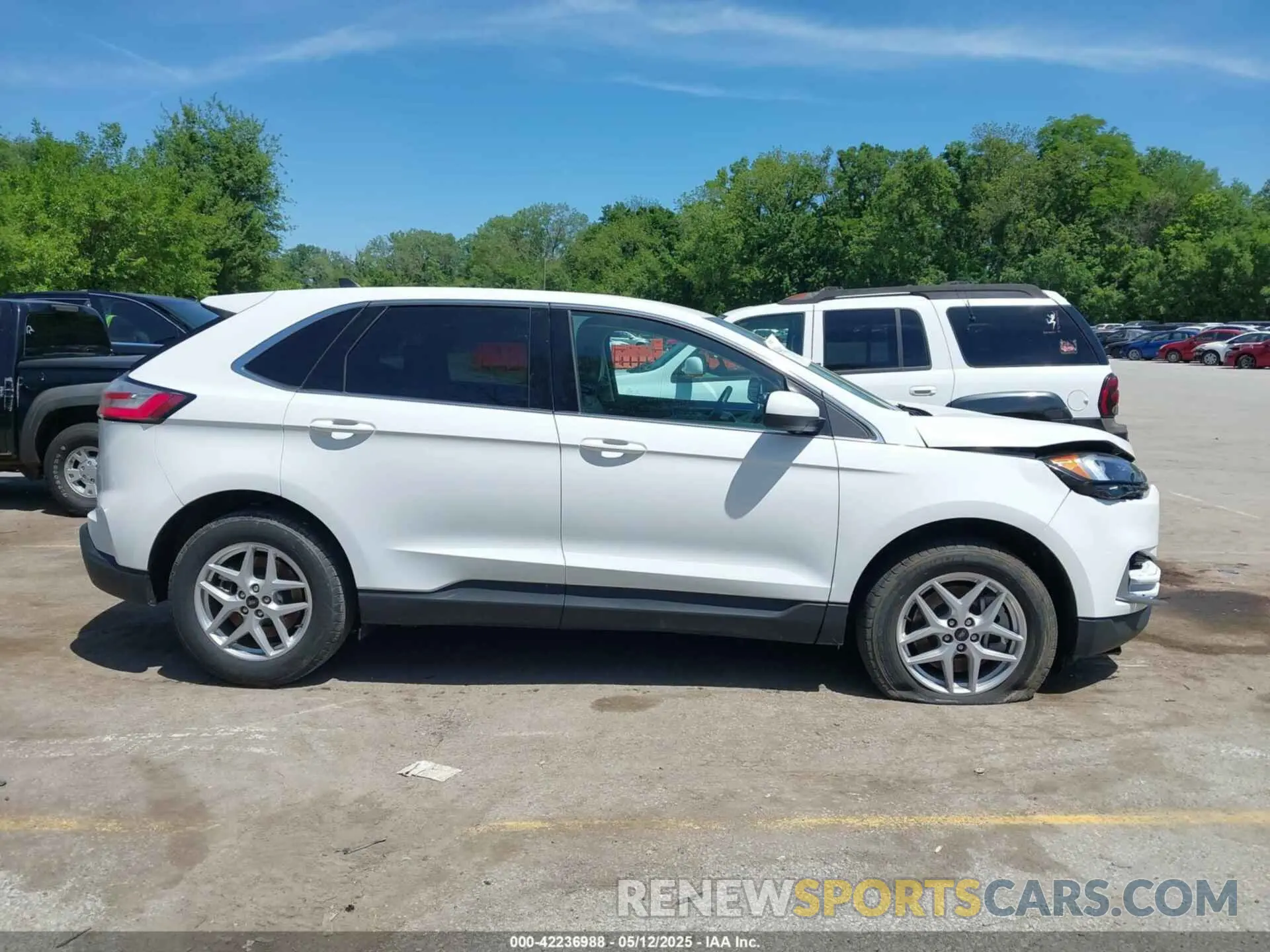 13 Photograph of a damaged car 2FMPK4J94RBA99457 FORD EDGE 2024