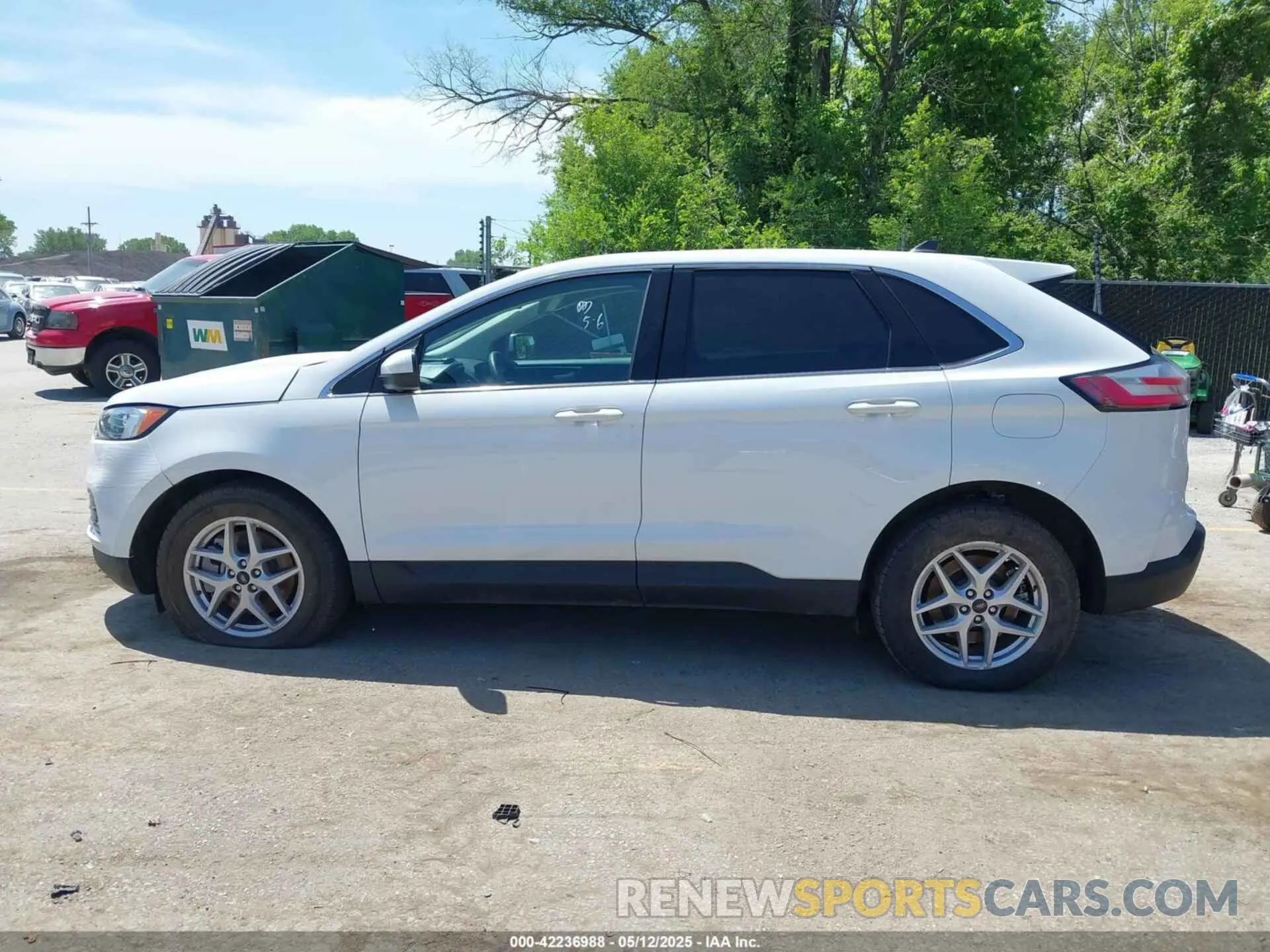 14 Photograph of a damaged car 2FMPK4J94RBA99457 FORD EDGE 2024