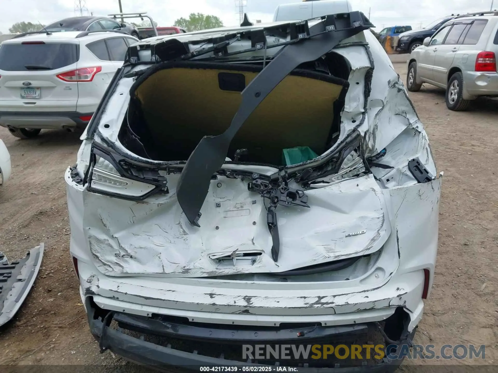 15 Photograph of a damaged car 2FMPK4J94RBA99667 FORD EDGE 2024