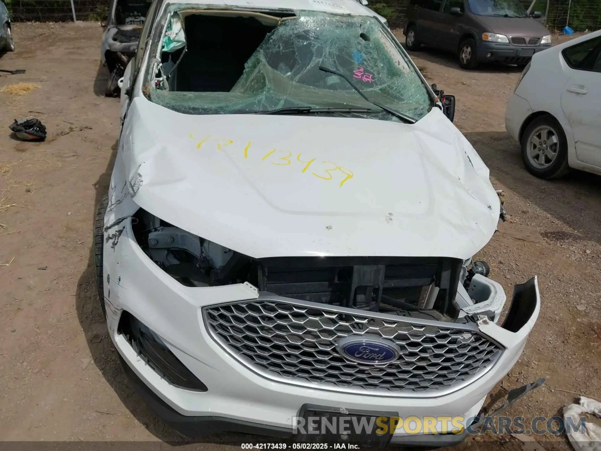 16 Photograph of a damaged car 2FMPK4J94RBA99667 FORD EDGE 2024