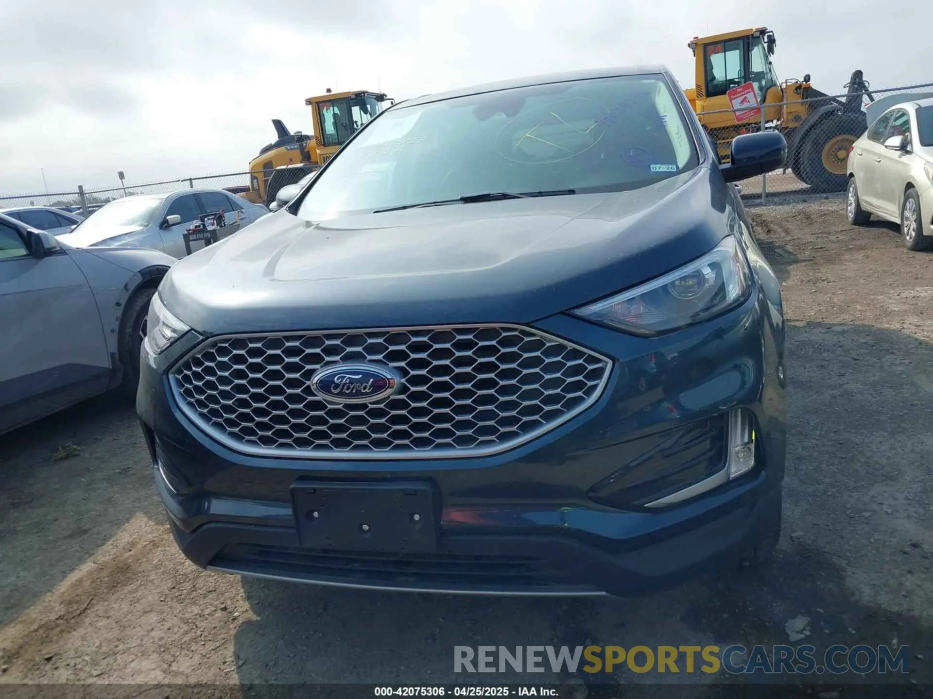 13 Photograph of a damaged car 2FMPK4J94RBB10960 FORD EDGE 2024
