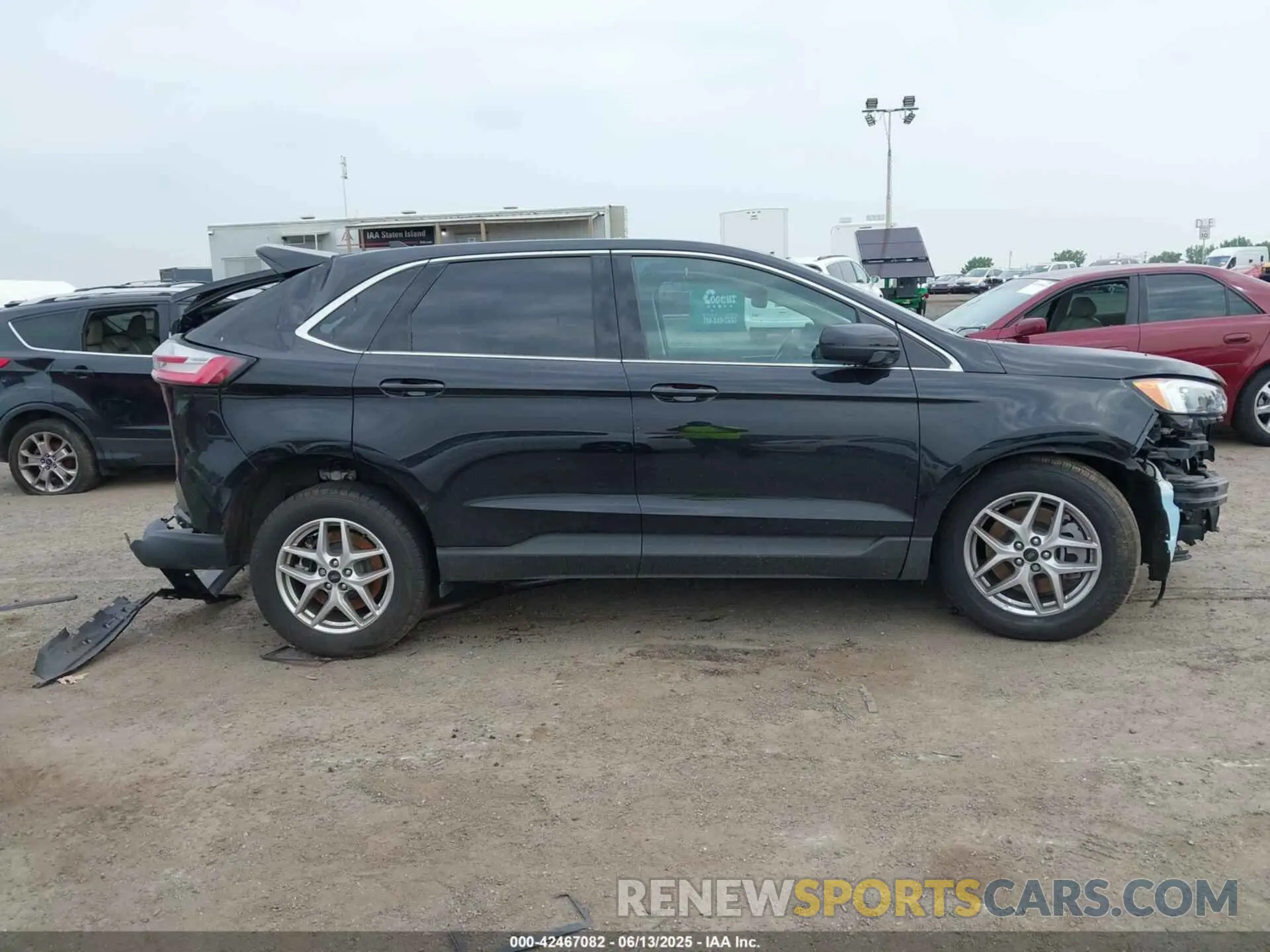 14 Photograph of a damaged car 2FMPK4J95RBA06221 FORD EDGE 2024