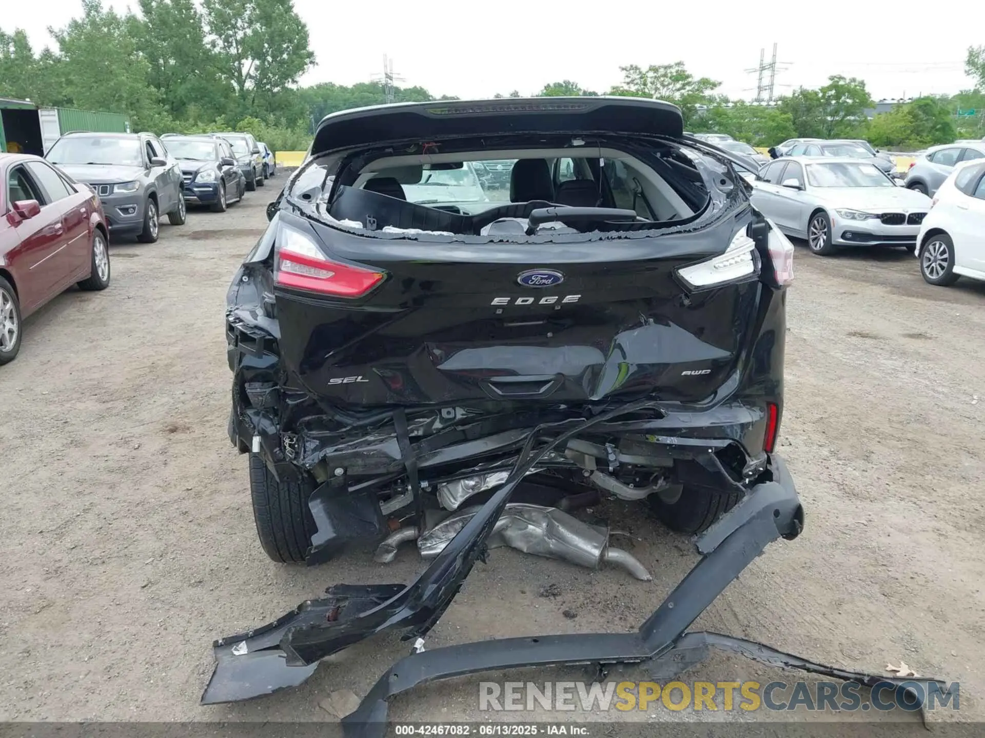21 Photograph of a damaged car 2FMPK4J95RBA06221 FORD EDGE 2024