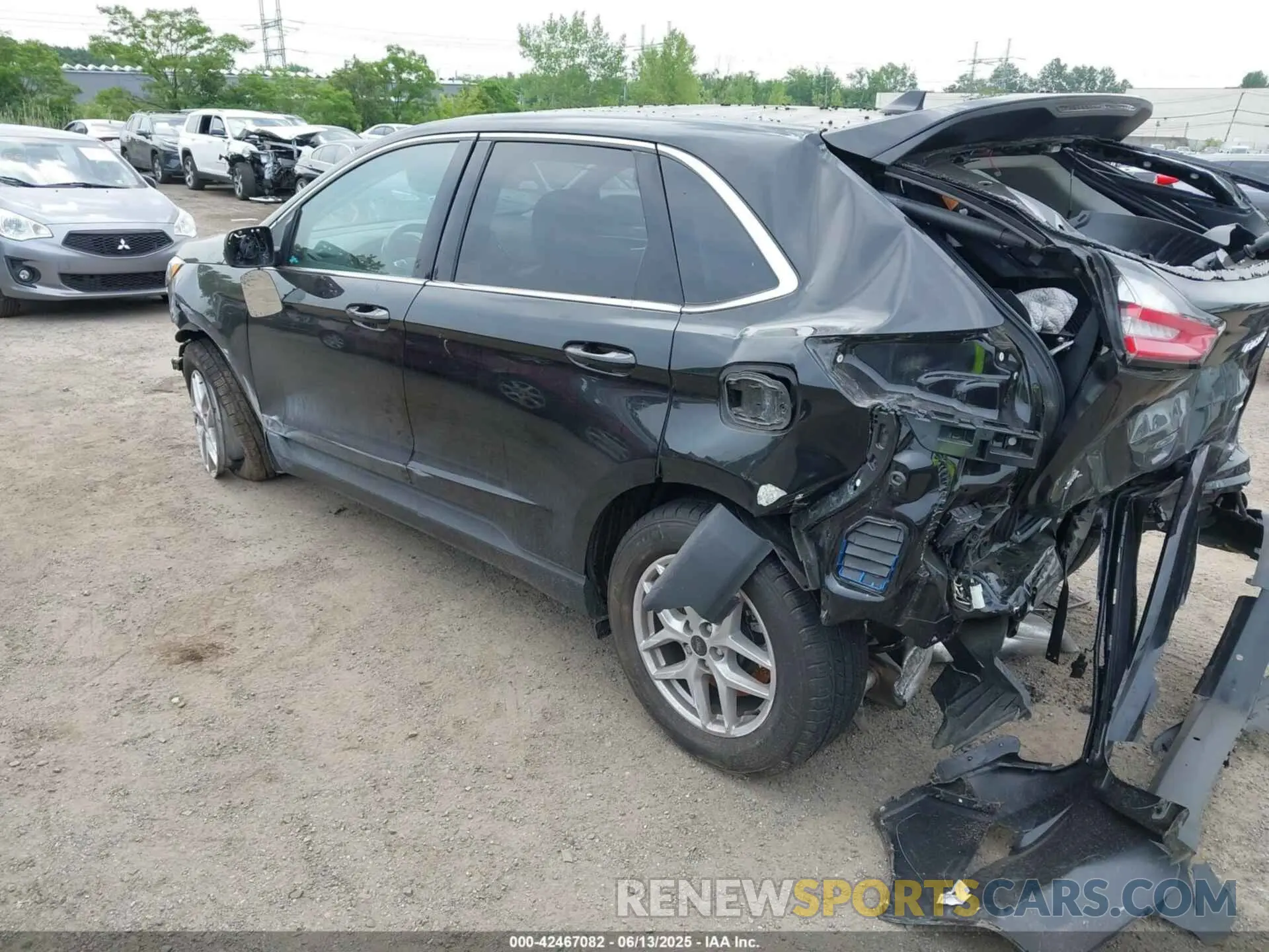 22 Photograph of a damaged car 2FMPK4J95RBA06221 FORD EDGE 2024