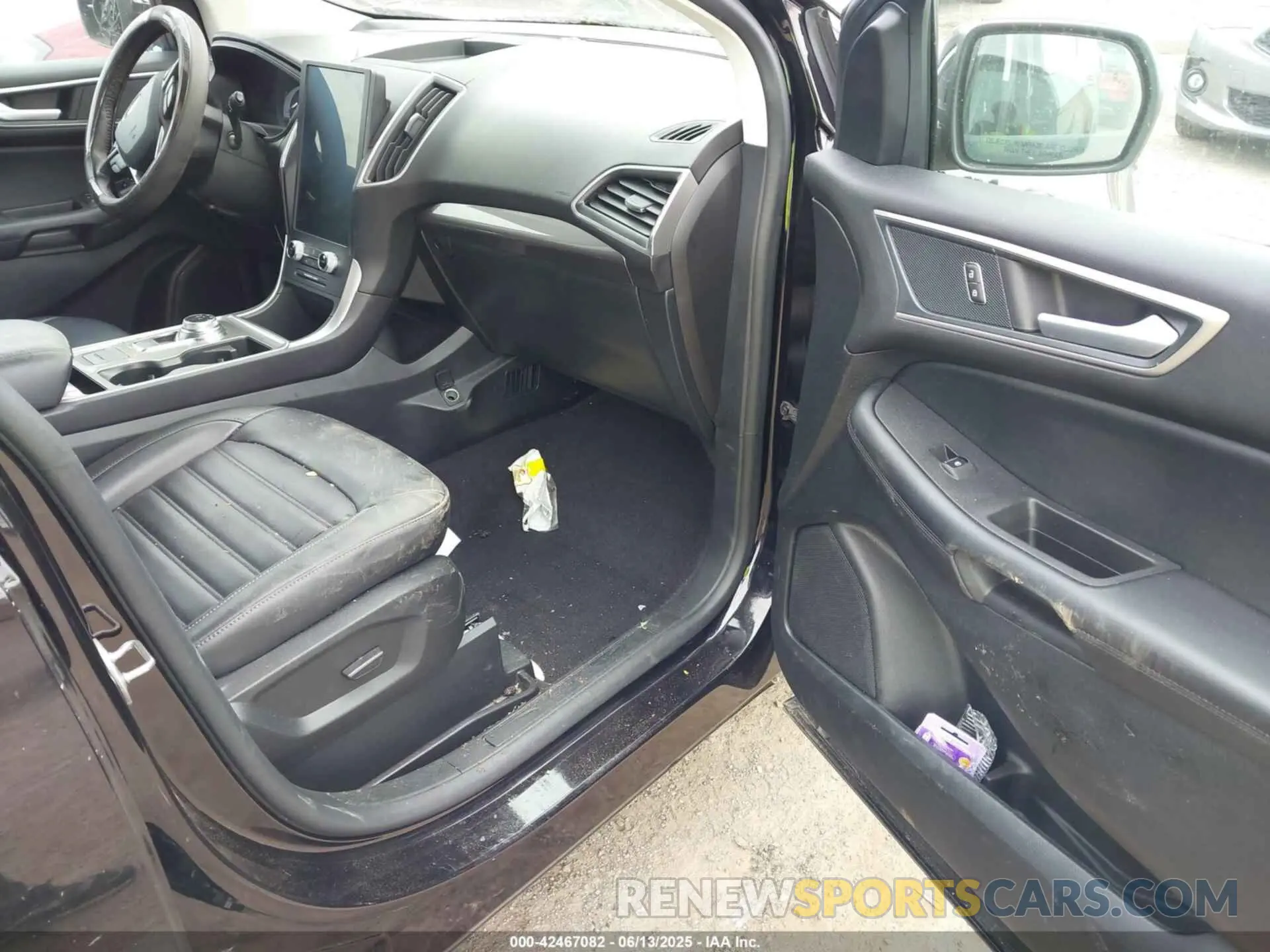 5 Photograph of a damaged car 2FMPK4J95RBA06221 FORD EDGE 2024