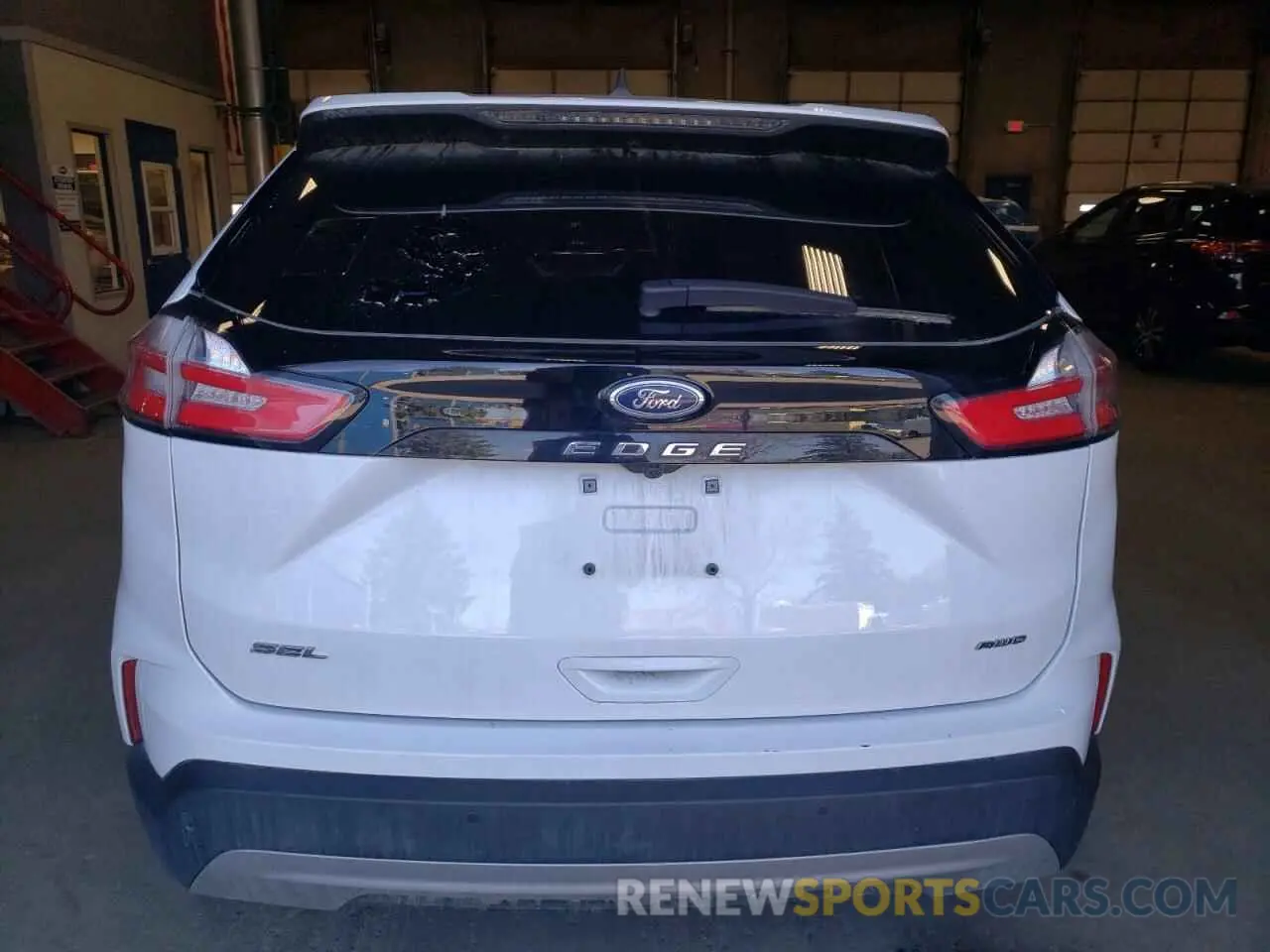 6 Photograph of a damaged car 2FMPK4J95RBA76768 FORD EDGE 2024