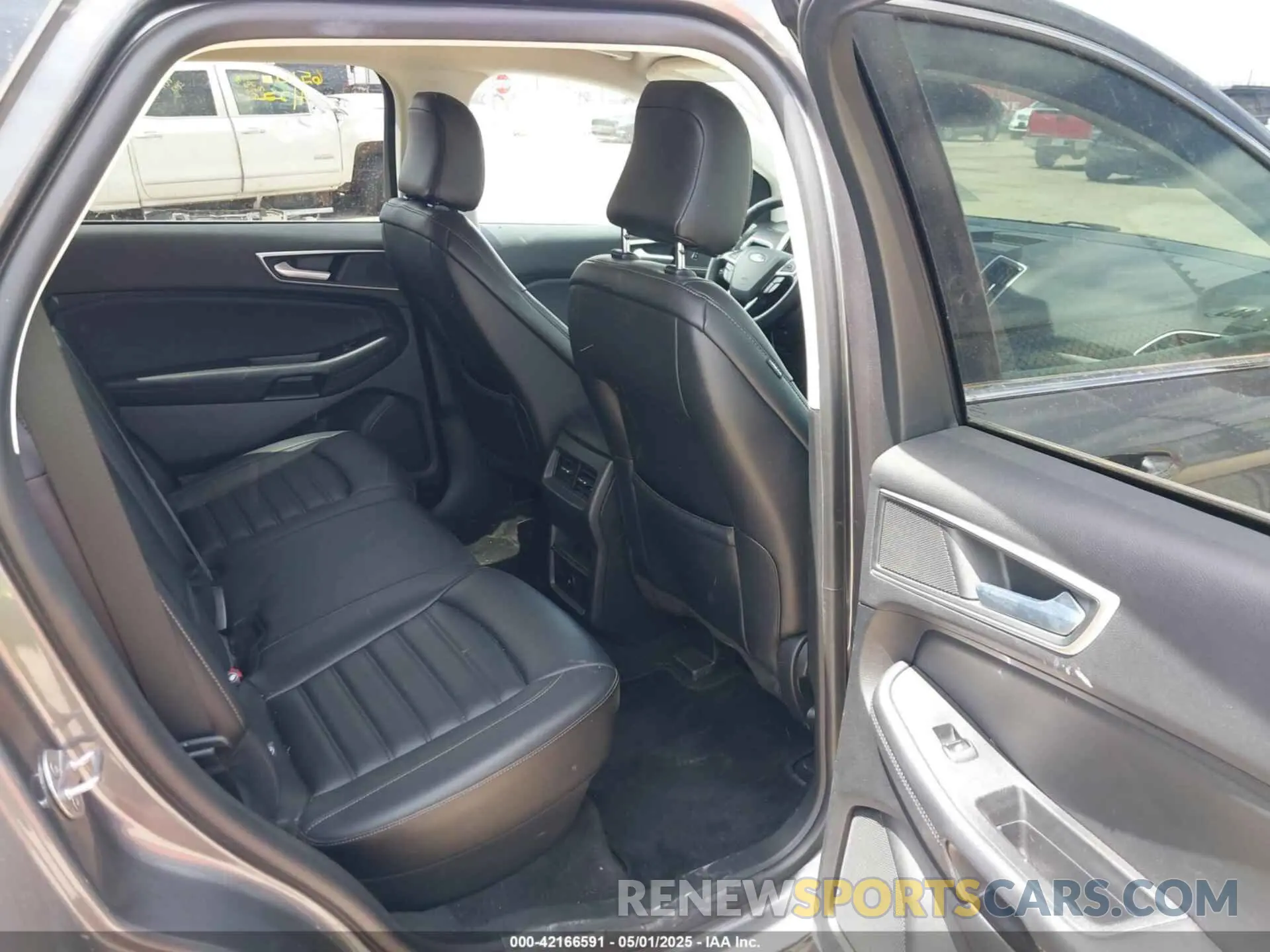 8 Photograph of a damaged car 2FMPK4J95RBA79749 FORD EDGE 2024