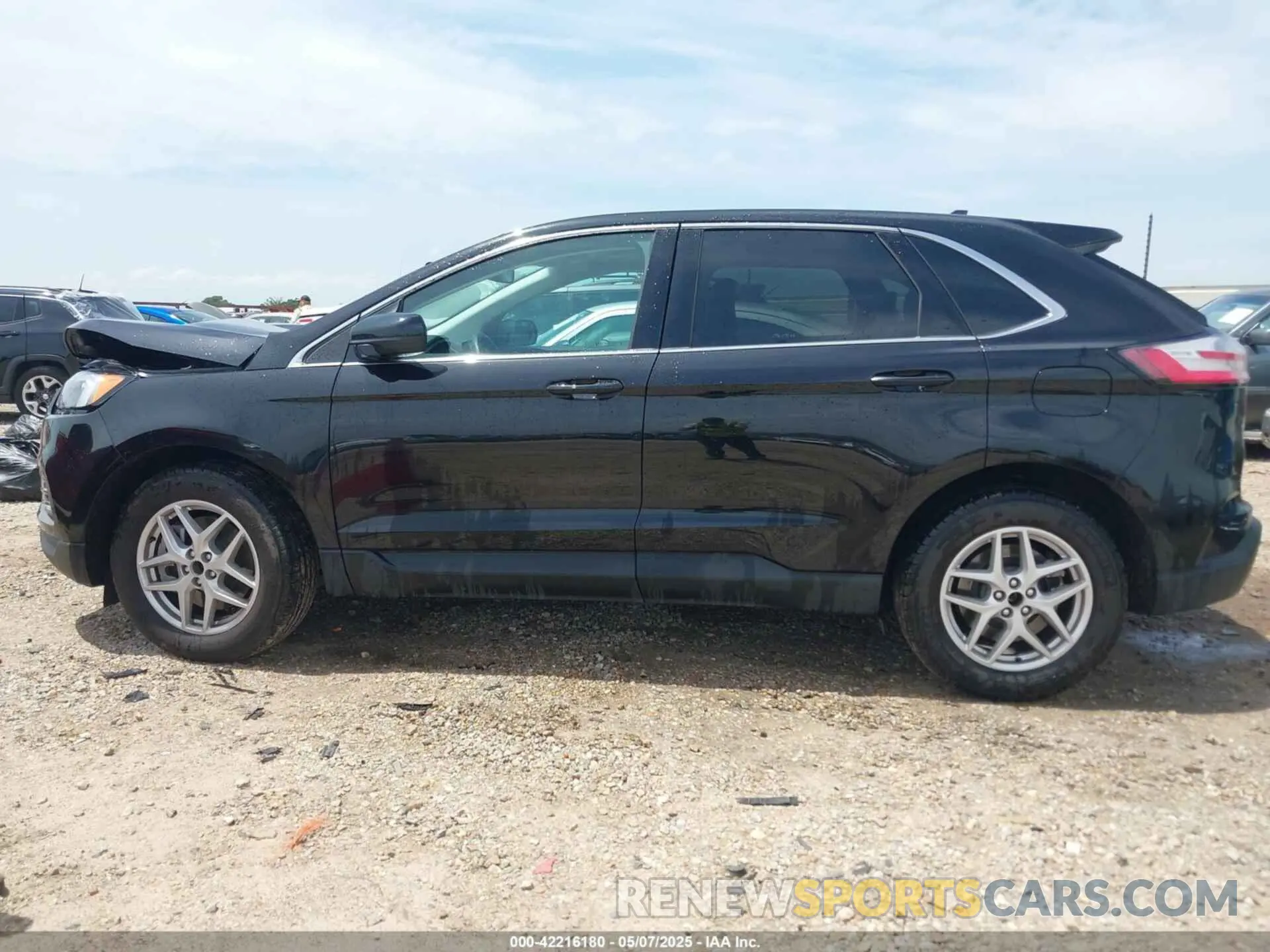 14 Photograph of a damaged car 2FMPK4J95RBA93246 FORD EDGE 2024