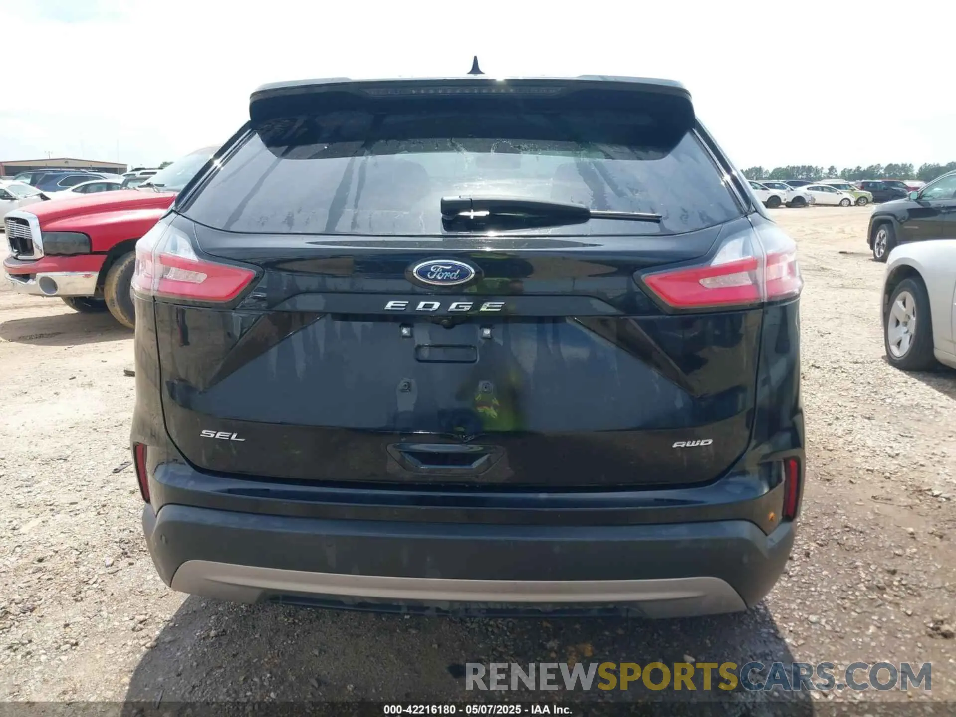 16 Photograph of a damaged car 2FMPK4J95RBA93246 FORD EDGE 2024