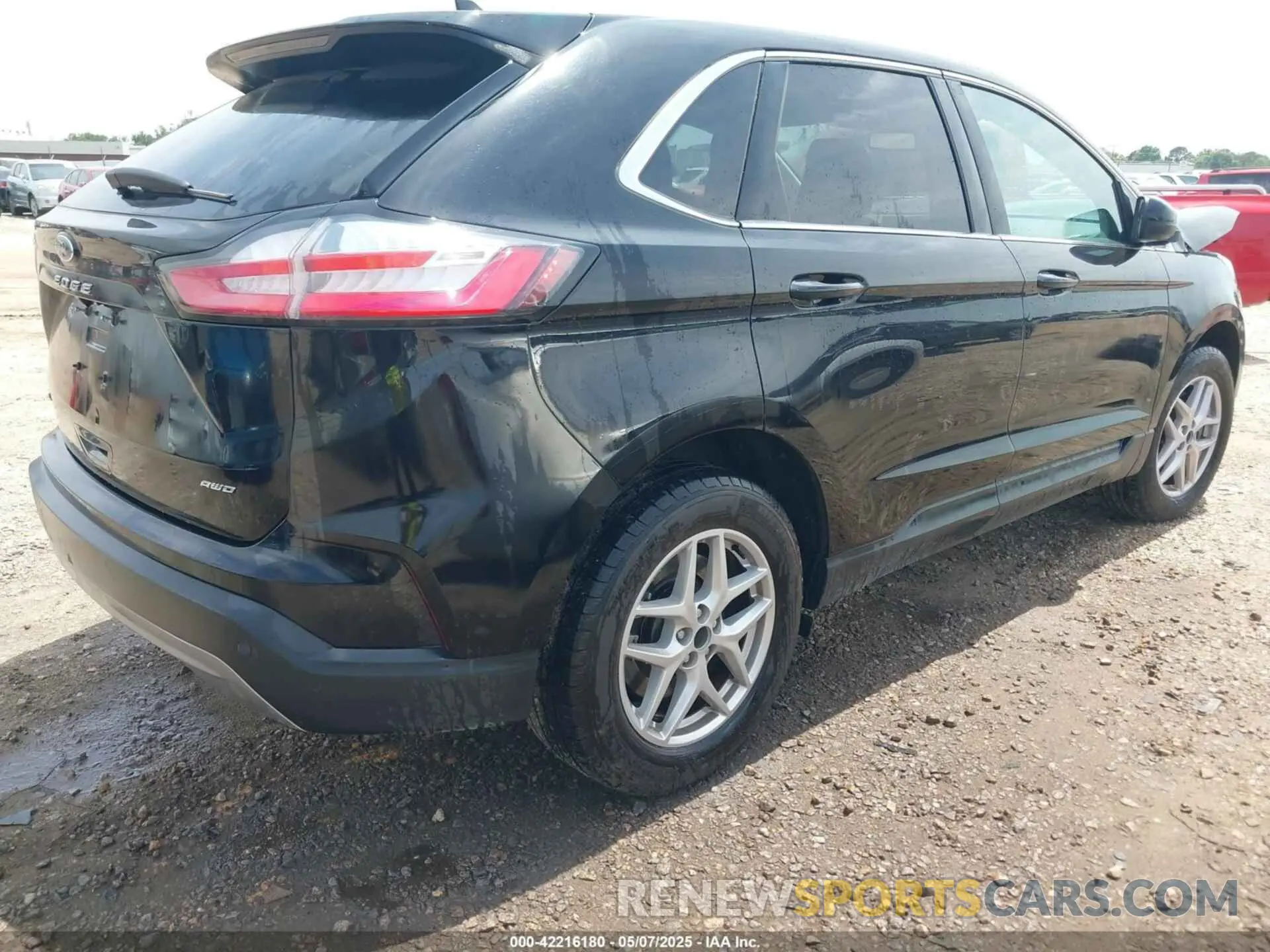 4 Photograph of a damaged car 2FMPK4J95RBA93246 FORD EDGE 2024