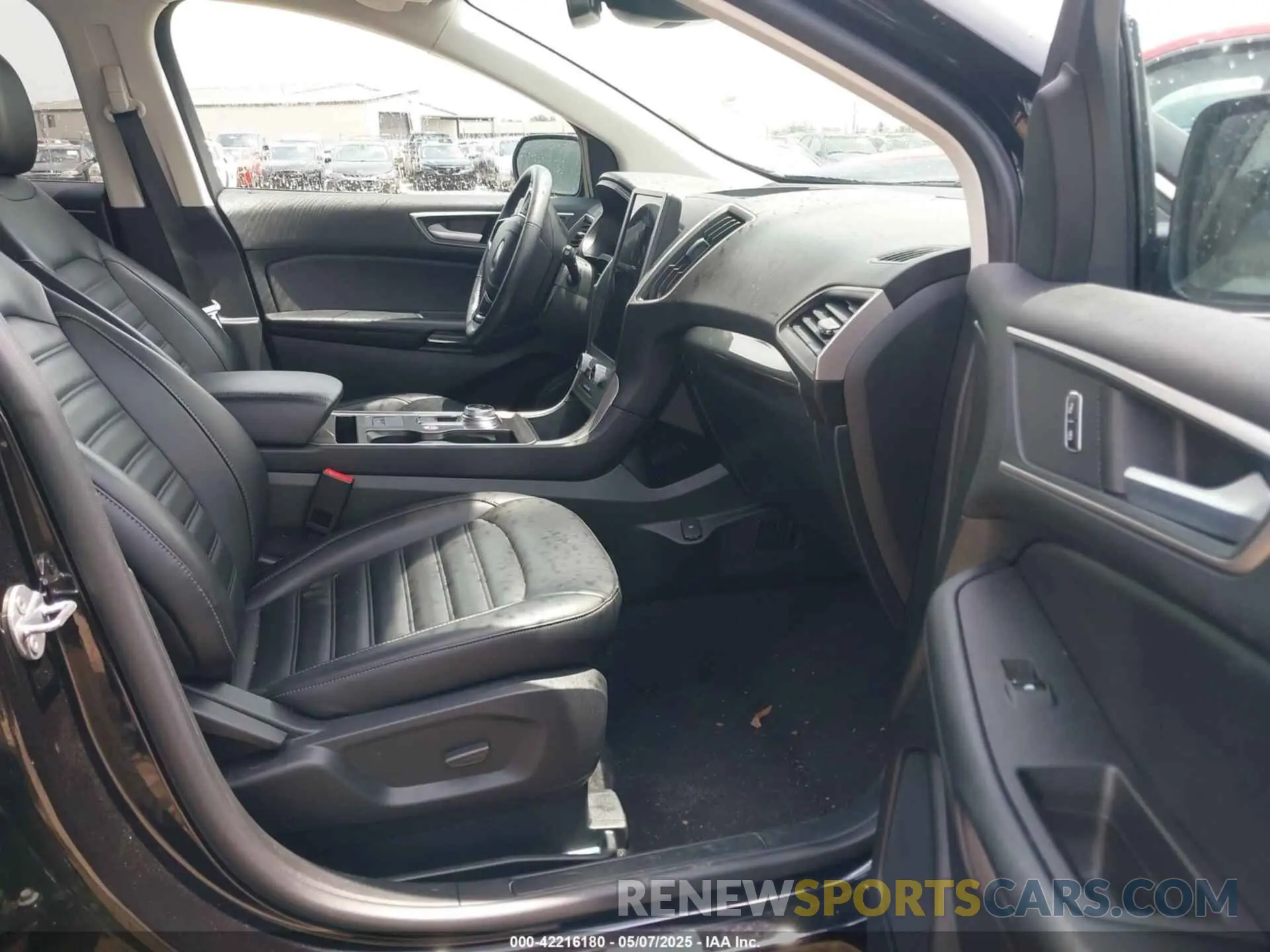 5 Photograph of a damaged car 2FMPK4J95RBA93246 FORD EDGE 2024