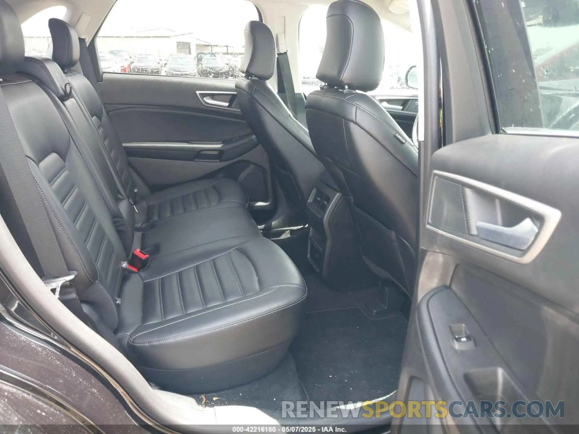 8 Photograph of a damaged car 2FMPK4J95RBA93246 FORD EDGE 2024