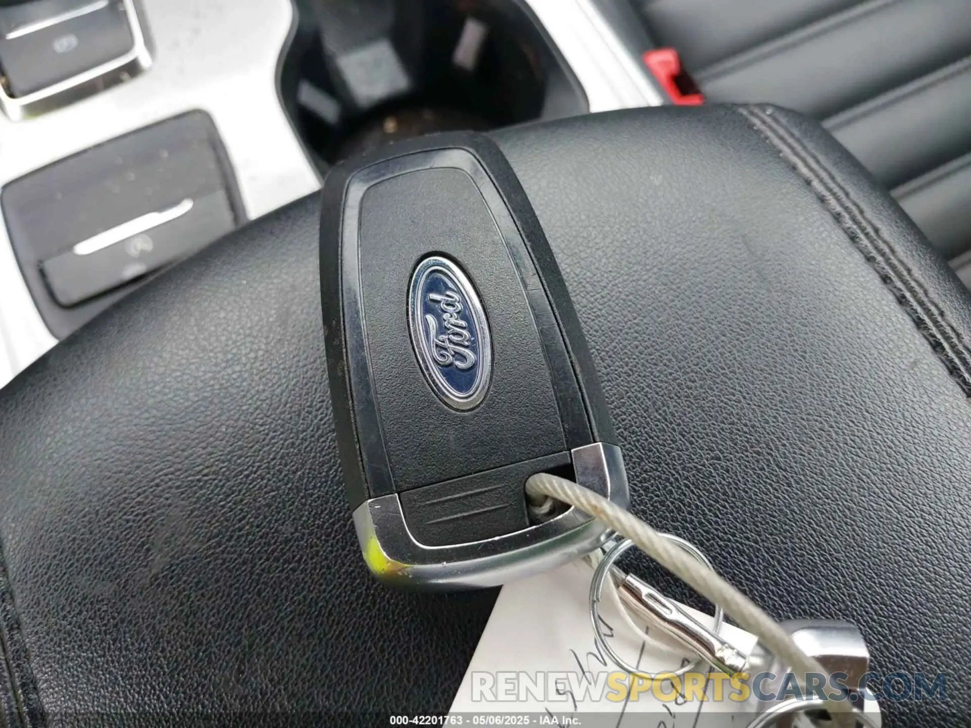 11 Photograph of a damaged car 2FMPK4J95RBA98916 FORD EDGE 2024