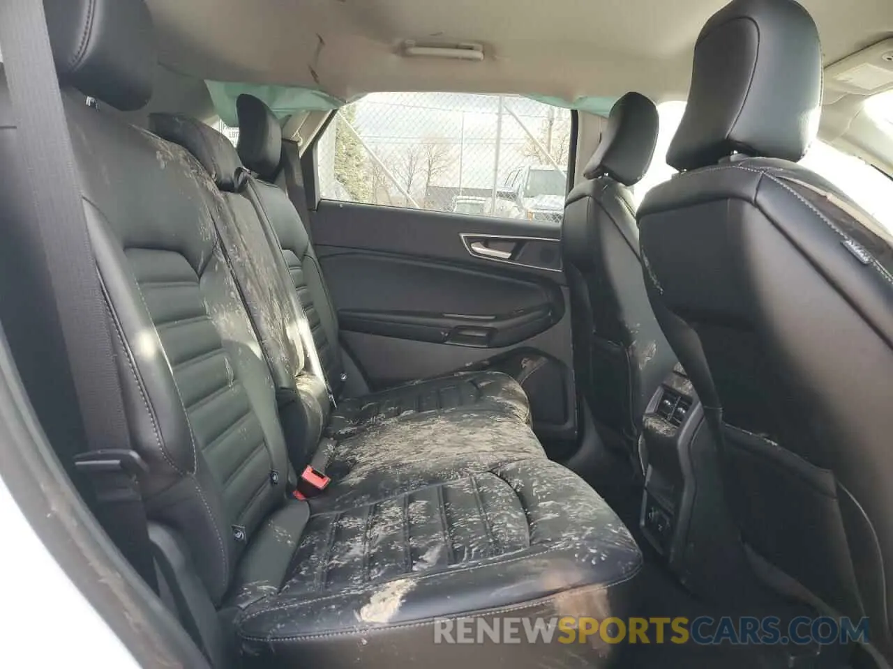 11 Photograph of a damaged car 2FMPK4J95RBB14757 FORD EDGE 2024