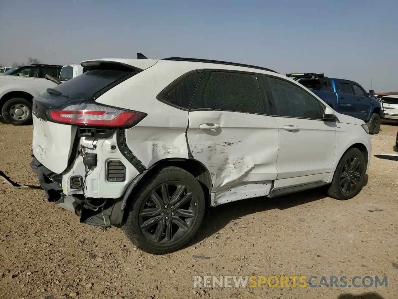 3 Photograph of a damaged car 2FMPK4J96RBA12917 FORD EDGE 2024