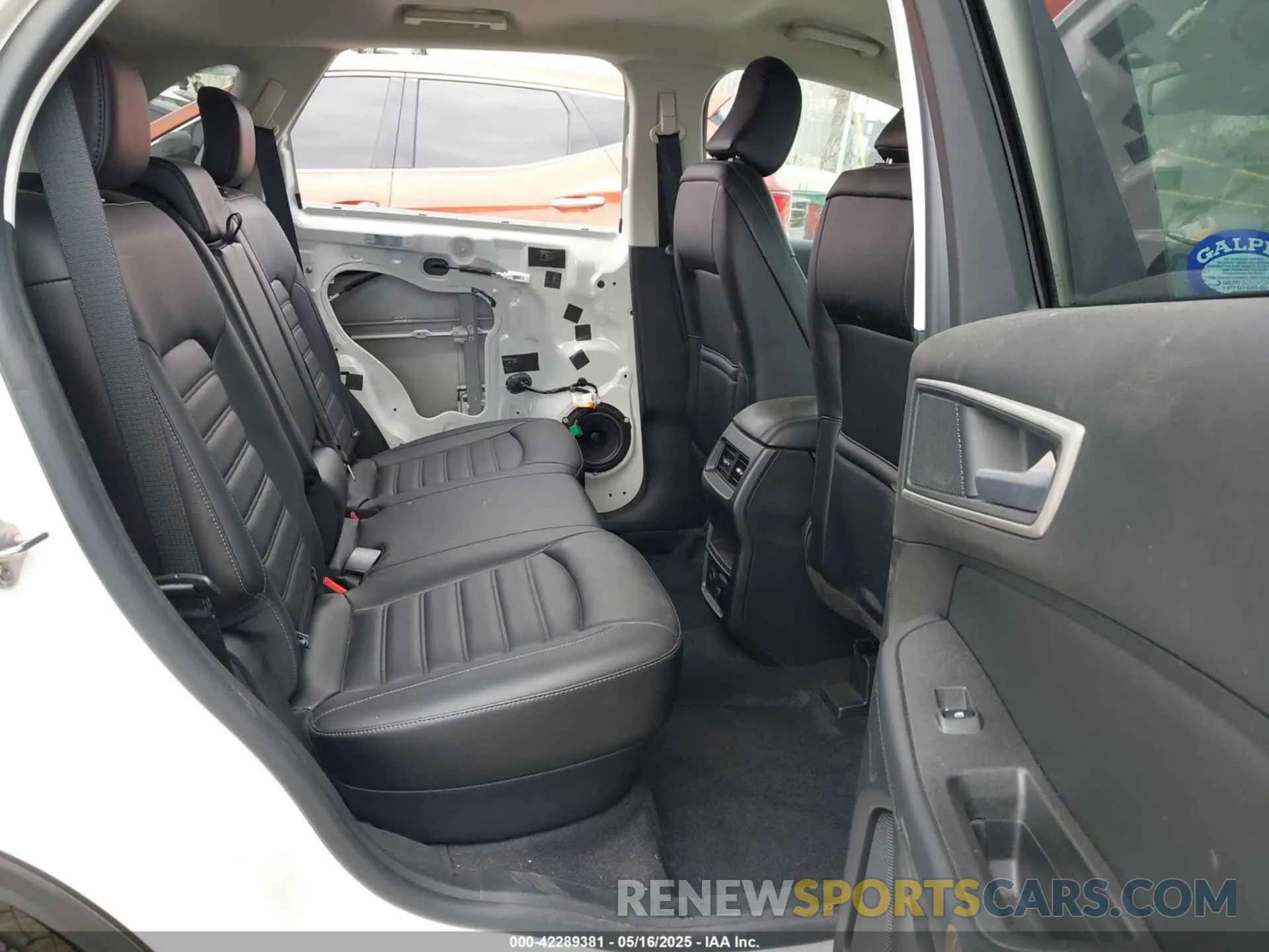 8 Photograph of a damaged car 2FMPK4J96RBA40118 FORD EDGE 2024