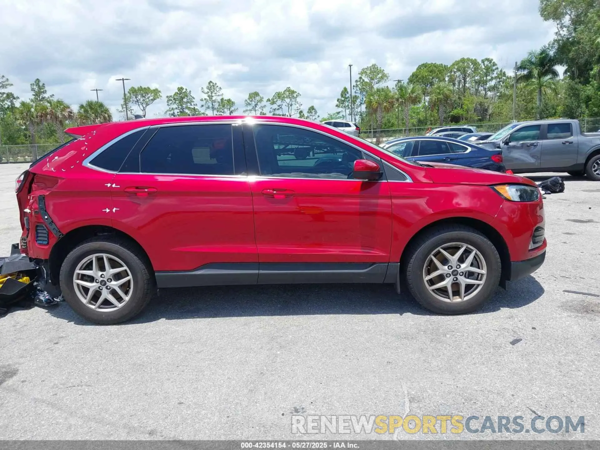 14 Photograph of a damaged car 2FMPK4J96RBA63768 FORD EDGE 2024