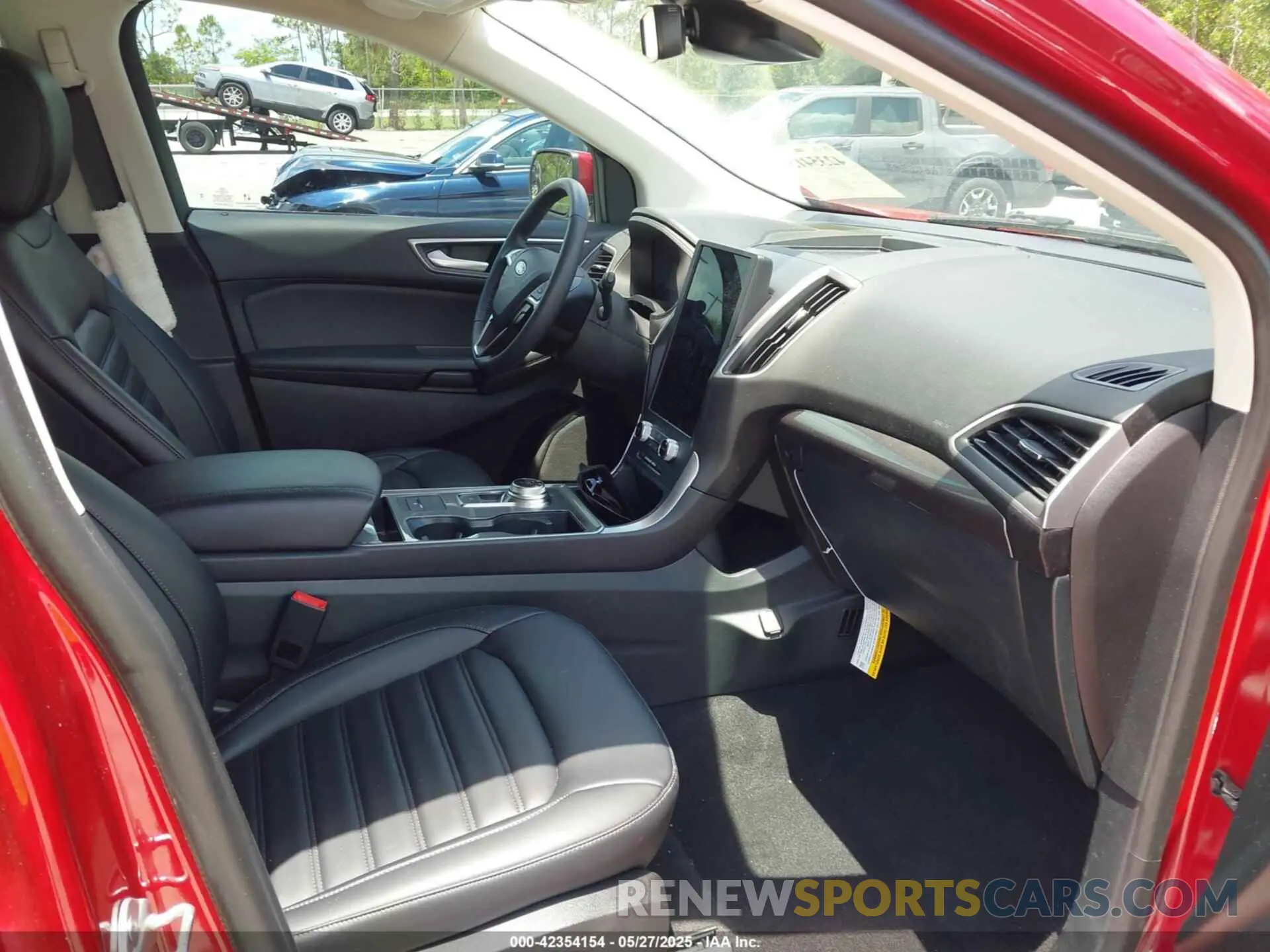 5 Photograph of a damaged car 2FMPK4J96RBA63768 FORD EDGE 2024