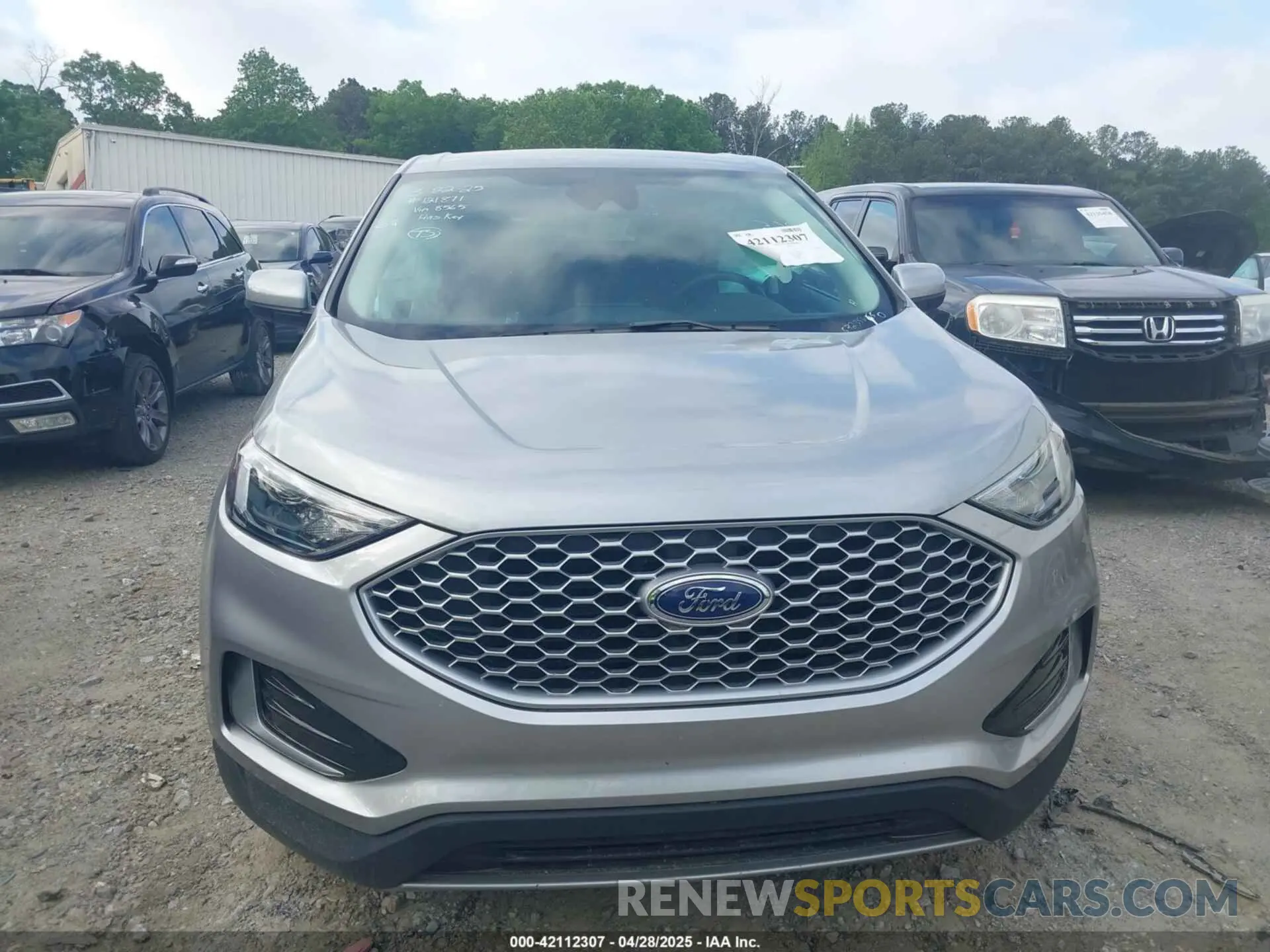 12 Photograph of a damaged car 2FMPK4J96RBA68565 FORD EDGE 2024