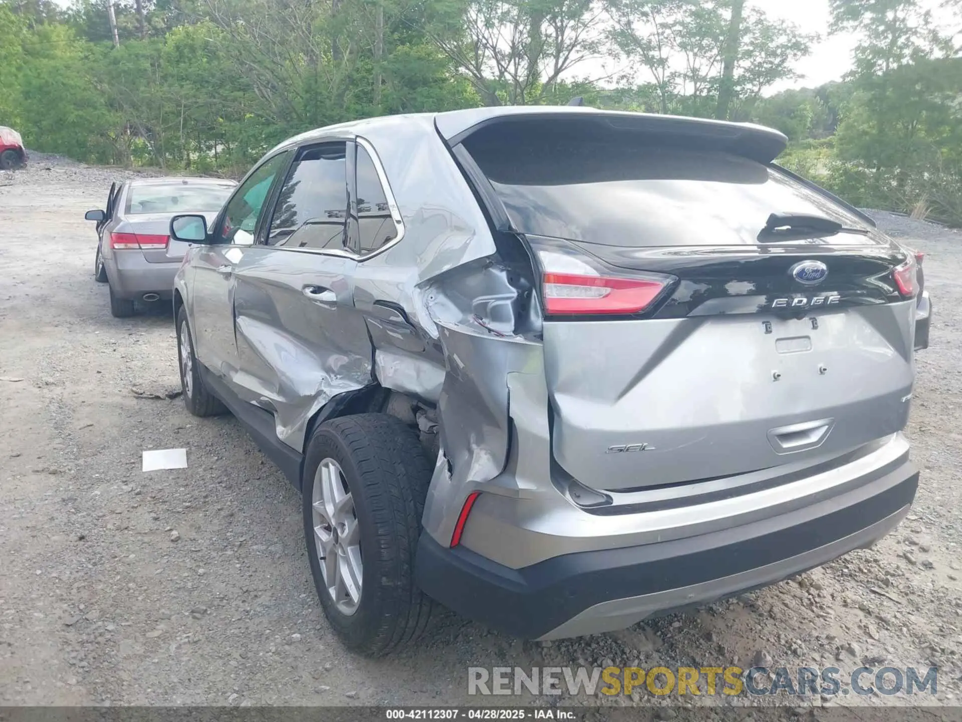 3 Photograph of a damaged car 2FMPK4J96RBA68565 FORD EDGE 2024