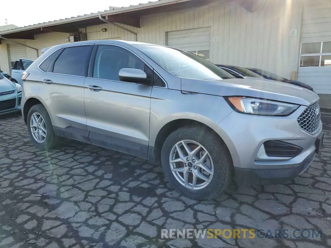 4 Photograph of a damaged car 2FMPK4J96RBA71398 FORD EDGE 2024